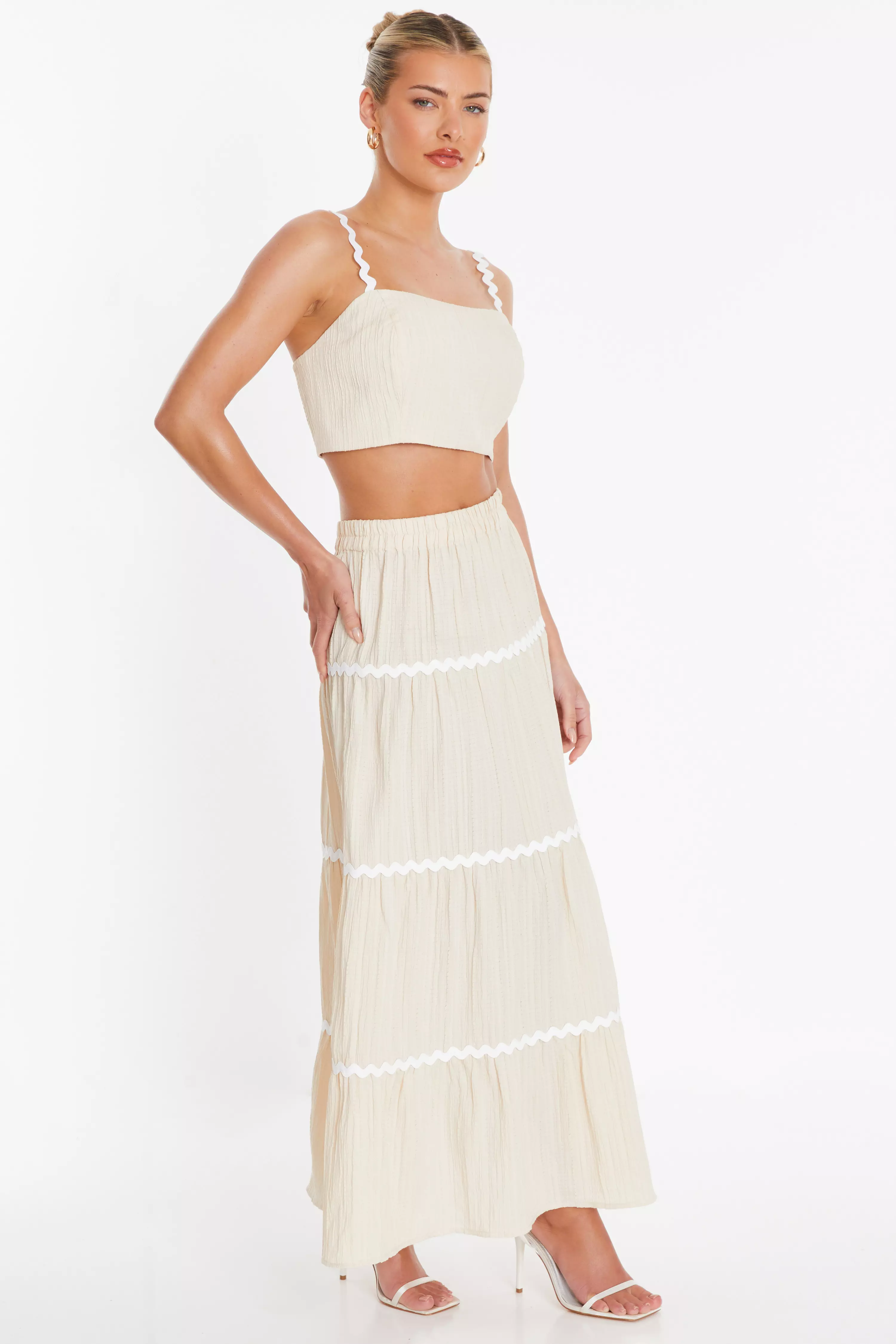 Stone Wavy Trim Crop Top