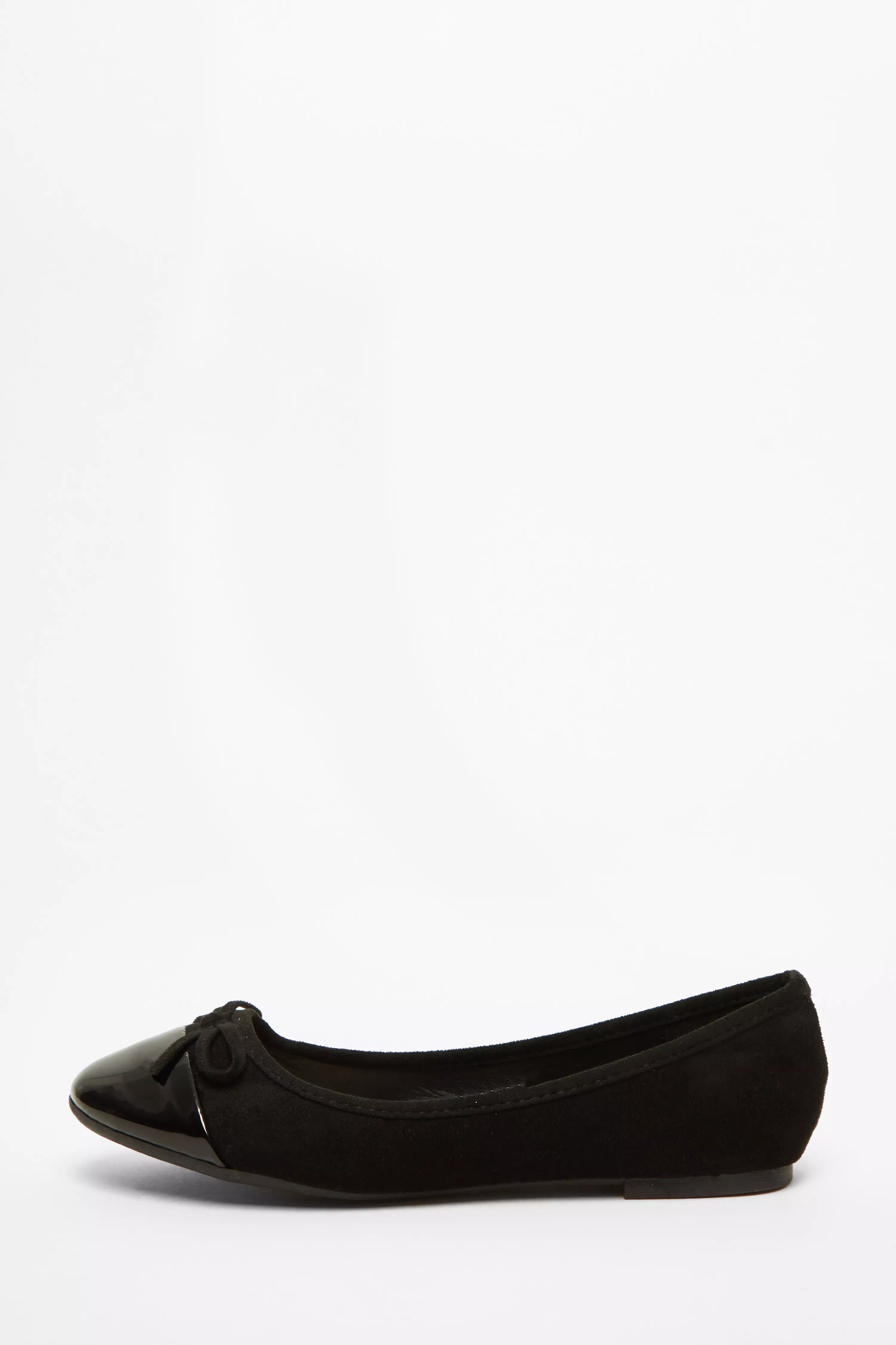 Black Flat Pumps