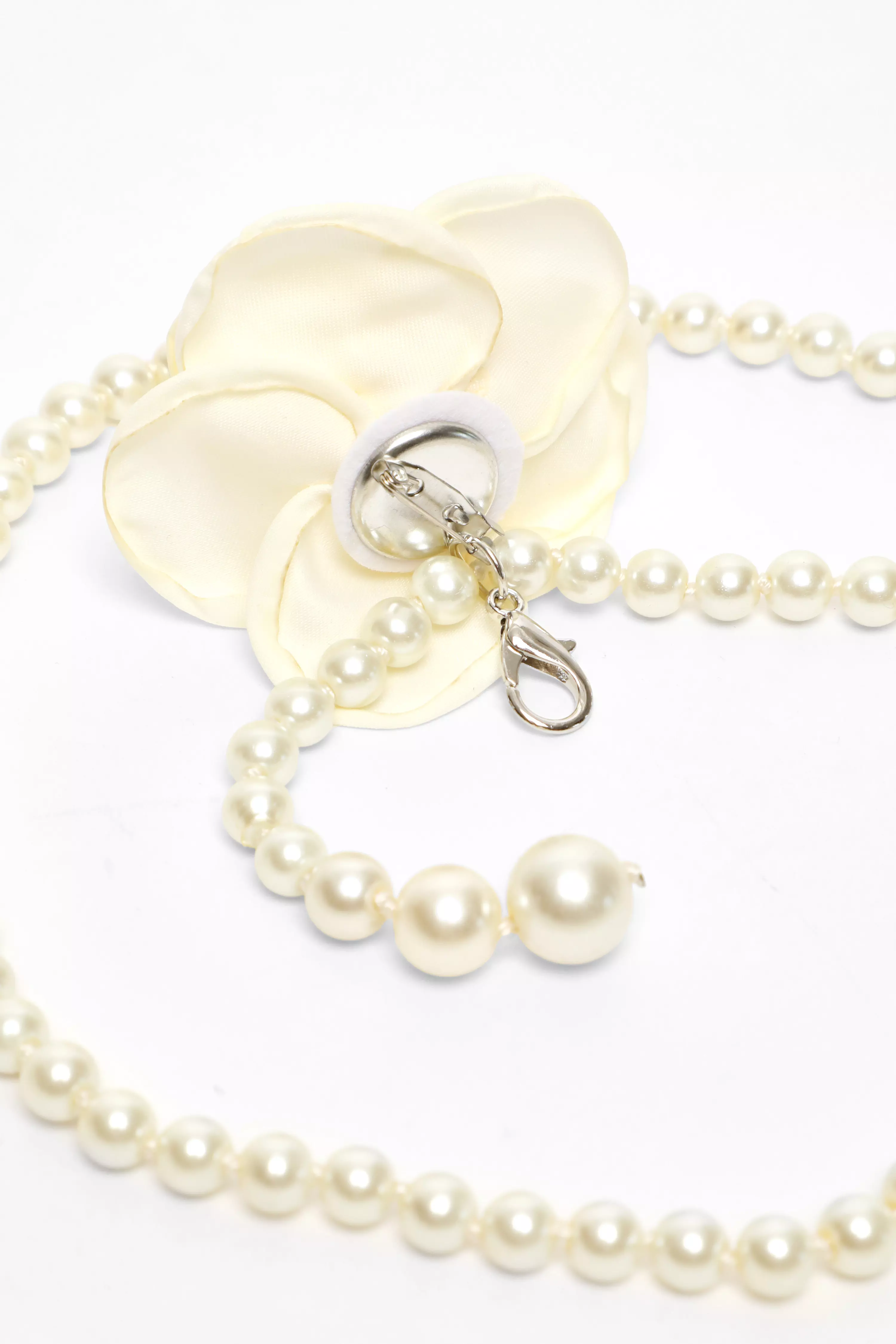 Cream Pearl Corsage Belt