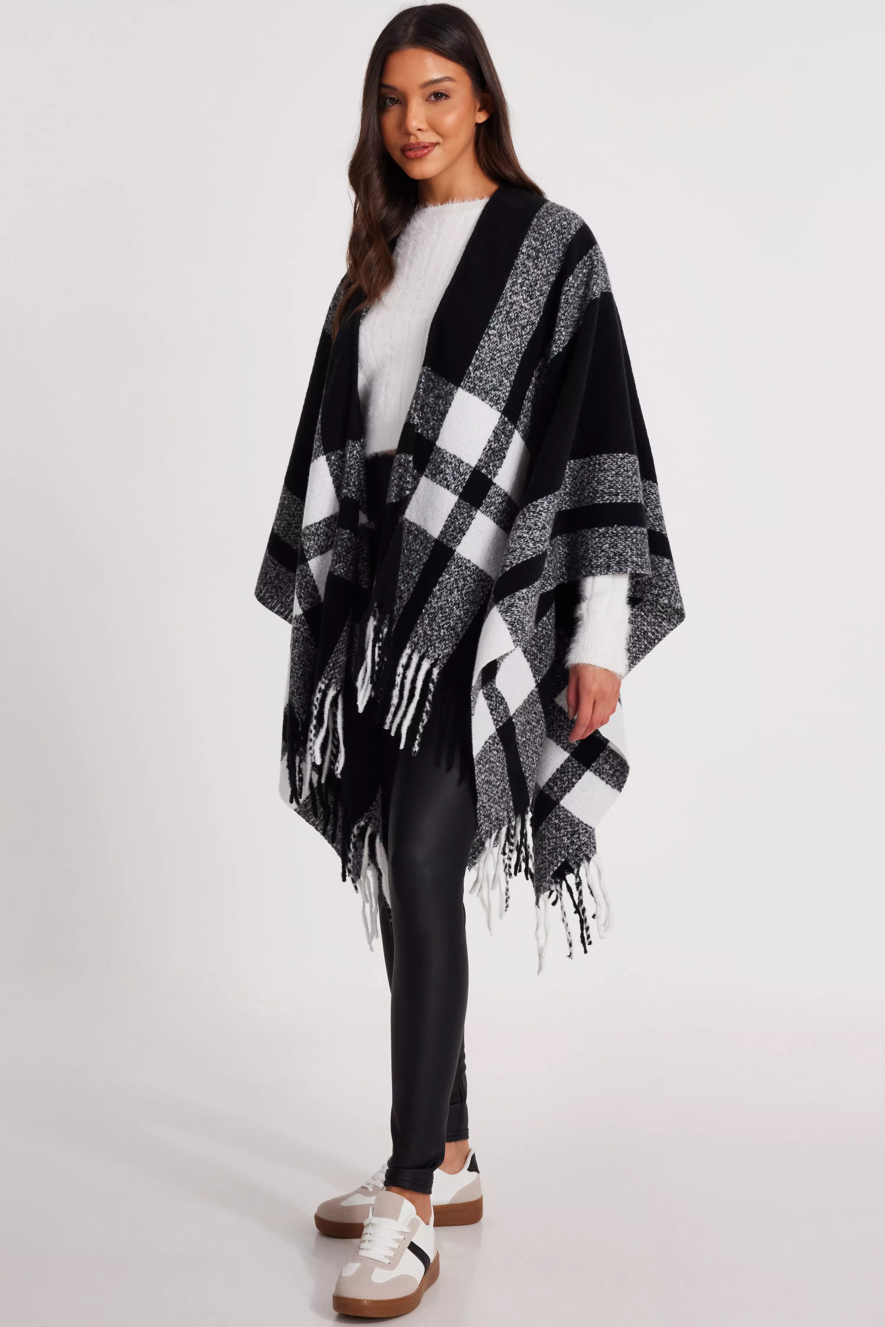 Black Check Print Tassel Cape