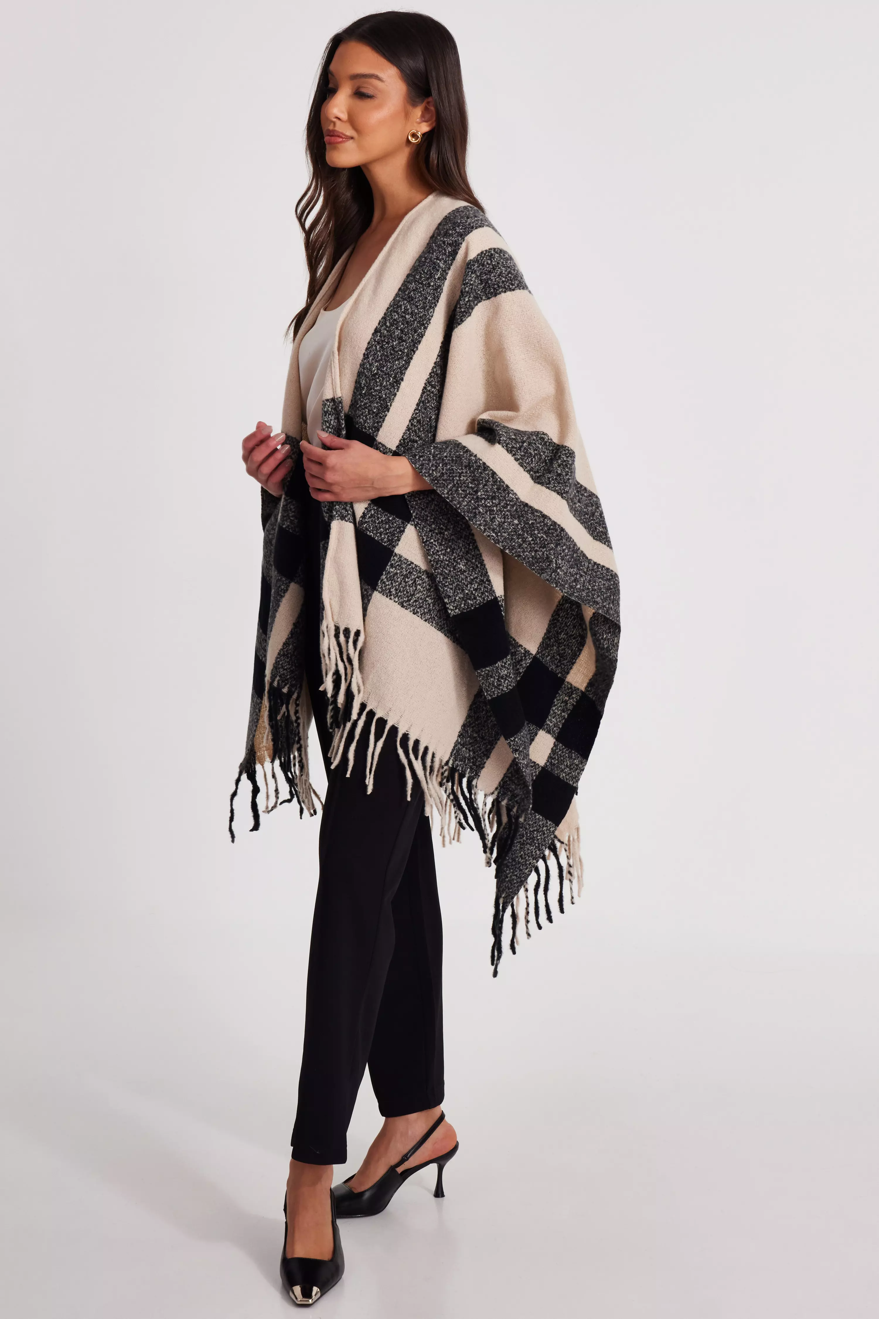 Cream Check Print Tassel Cape
