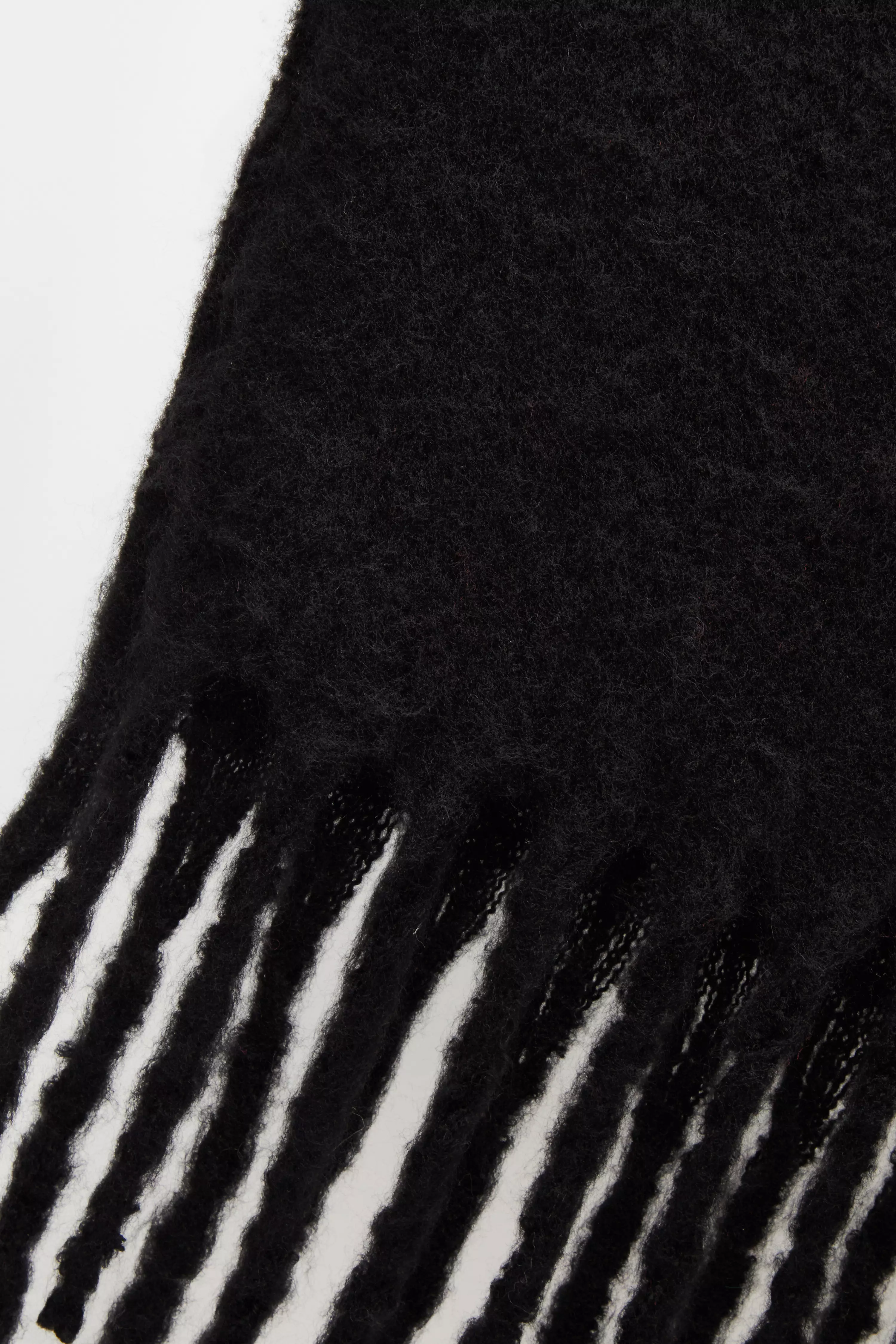 Black Chunky Tassel Scarf
 