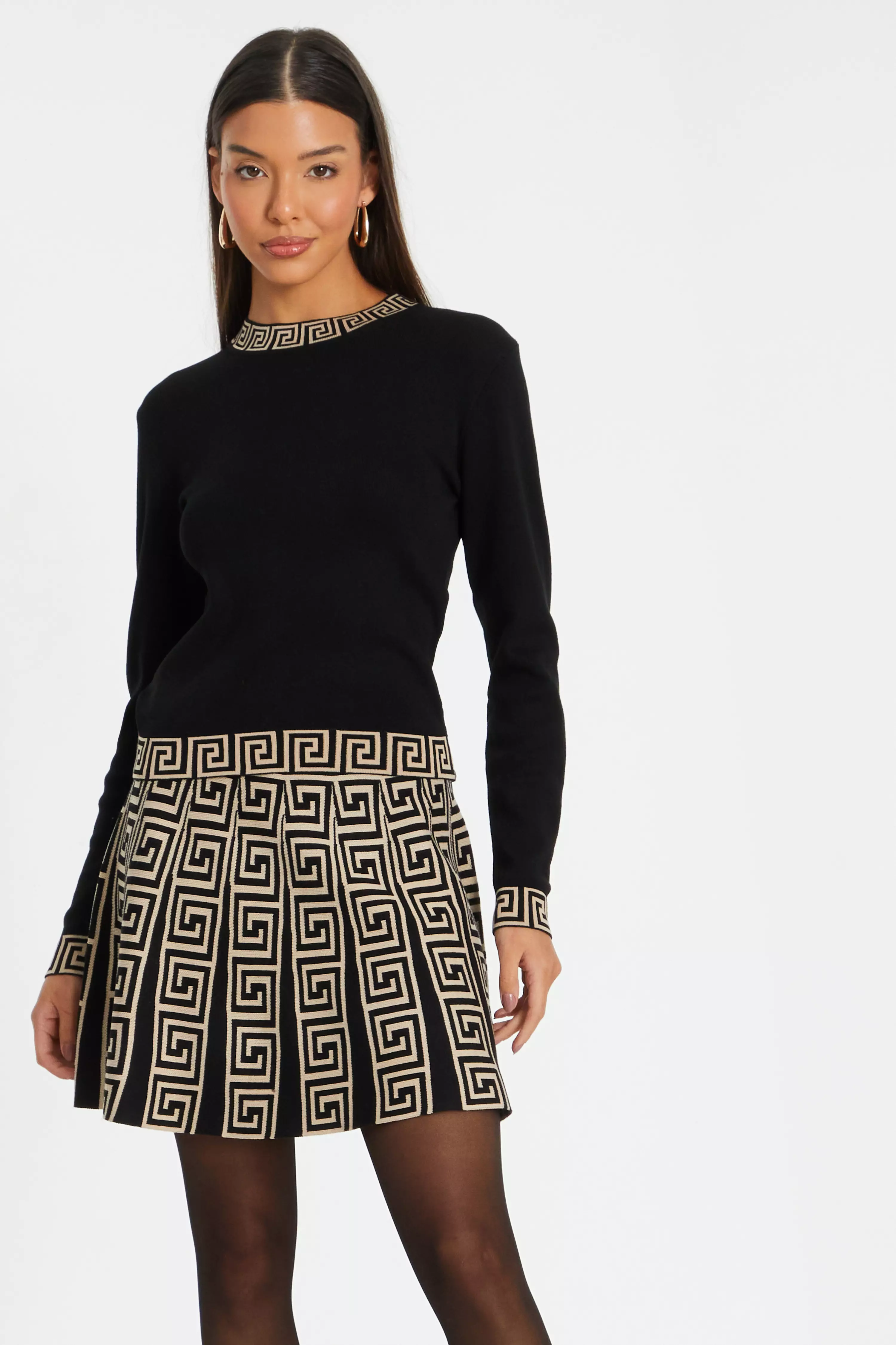 Black Knitted Geometric Mini Skirt