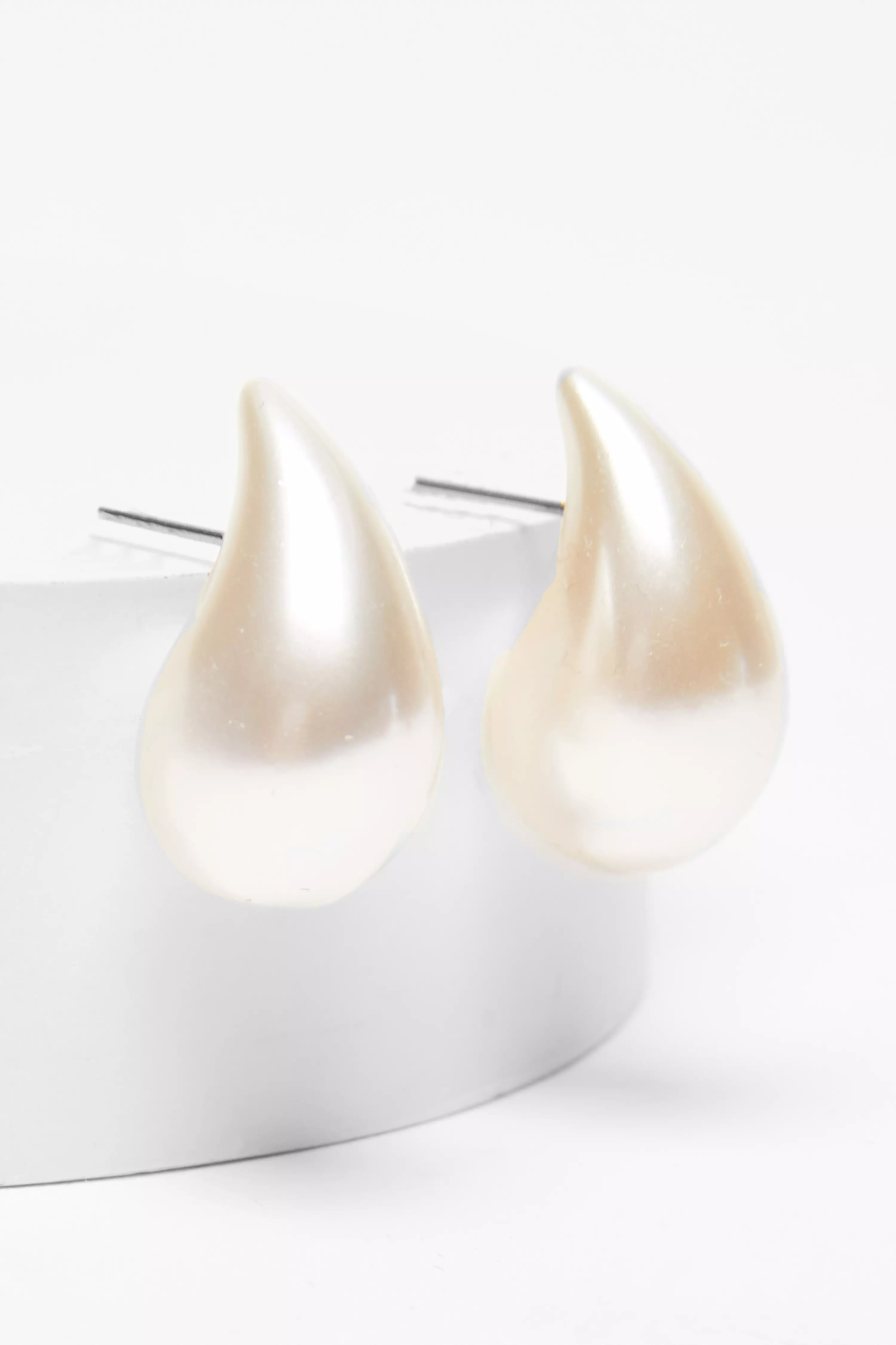 Pearlescent Tear Drop Studs