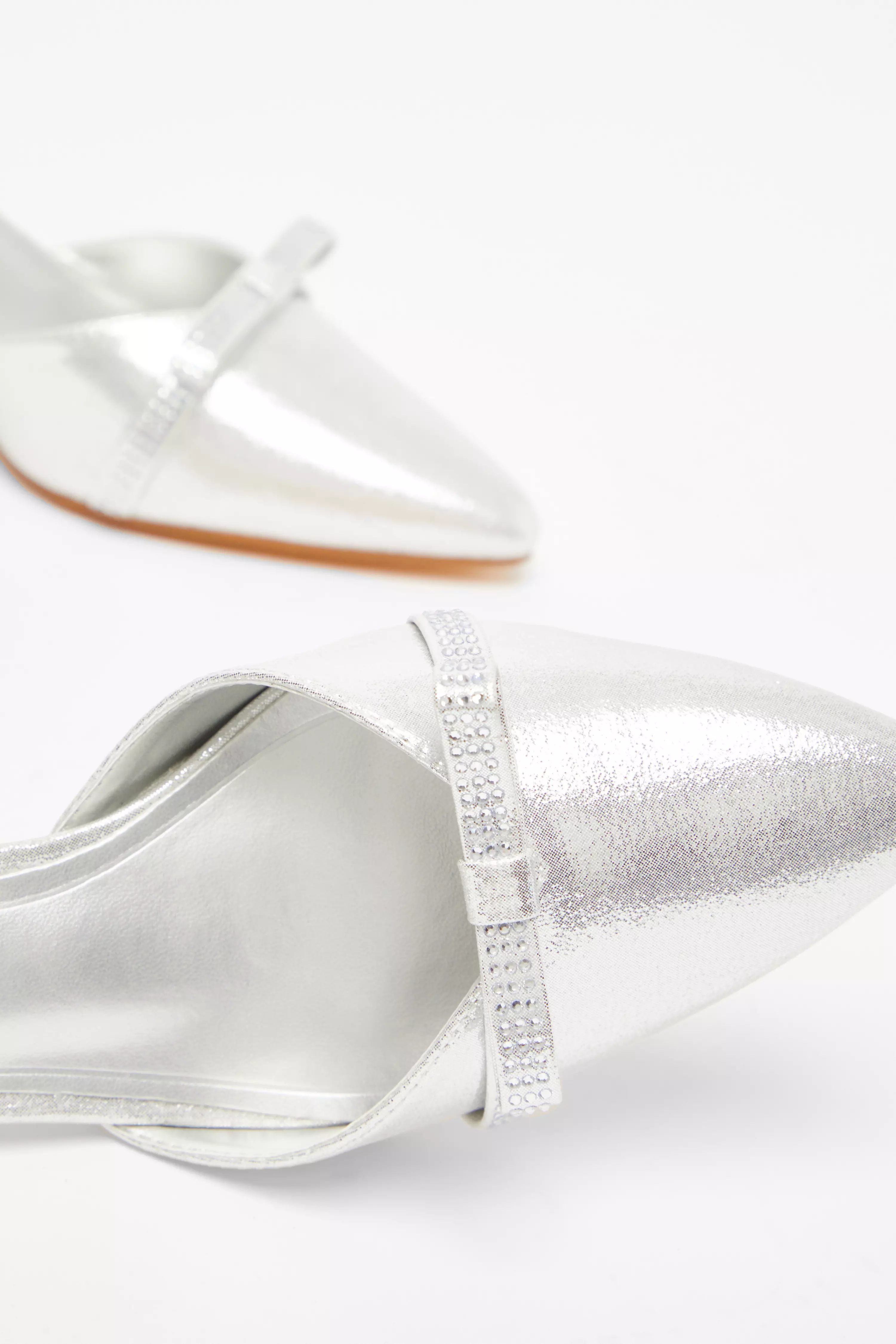 Silver Shimmer Bow Court Heels