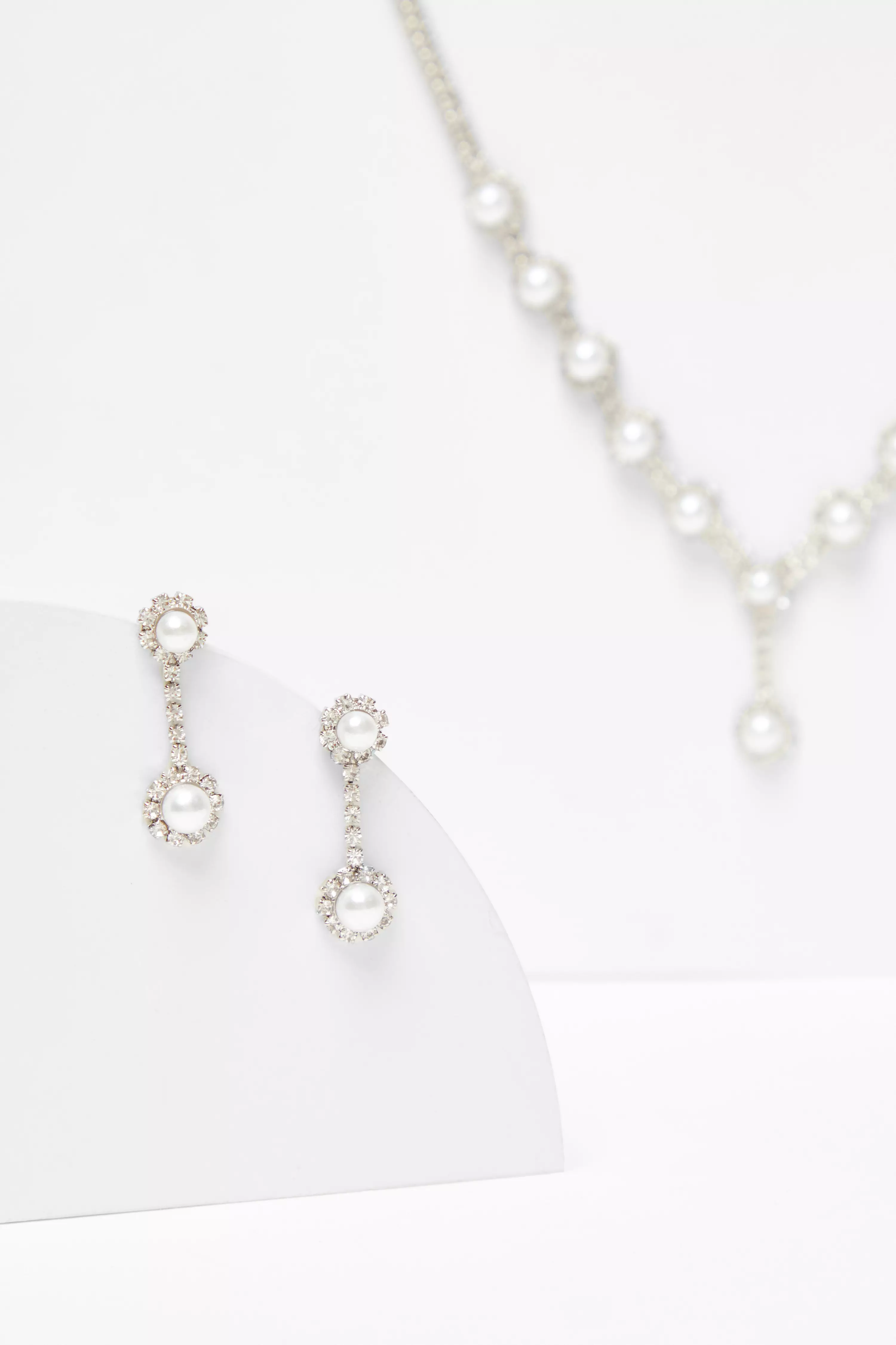 White Diamante Pearl Jewellery Set