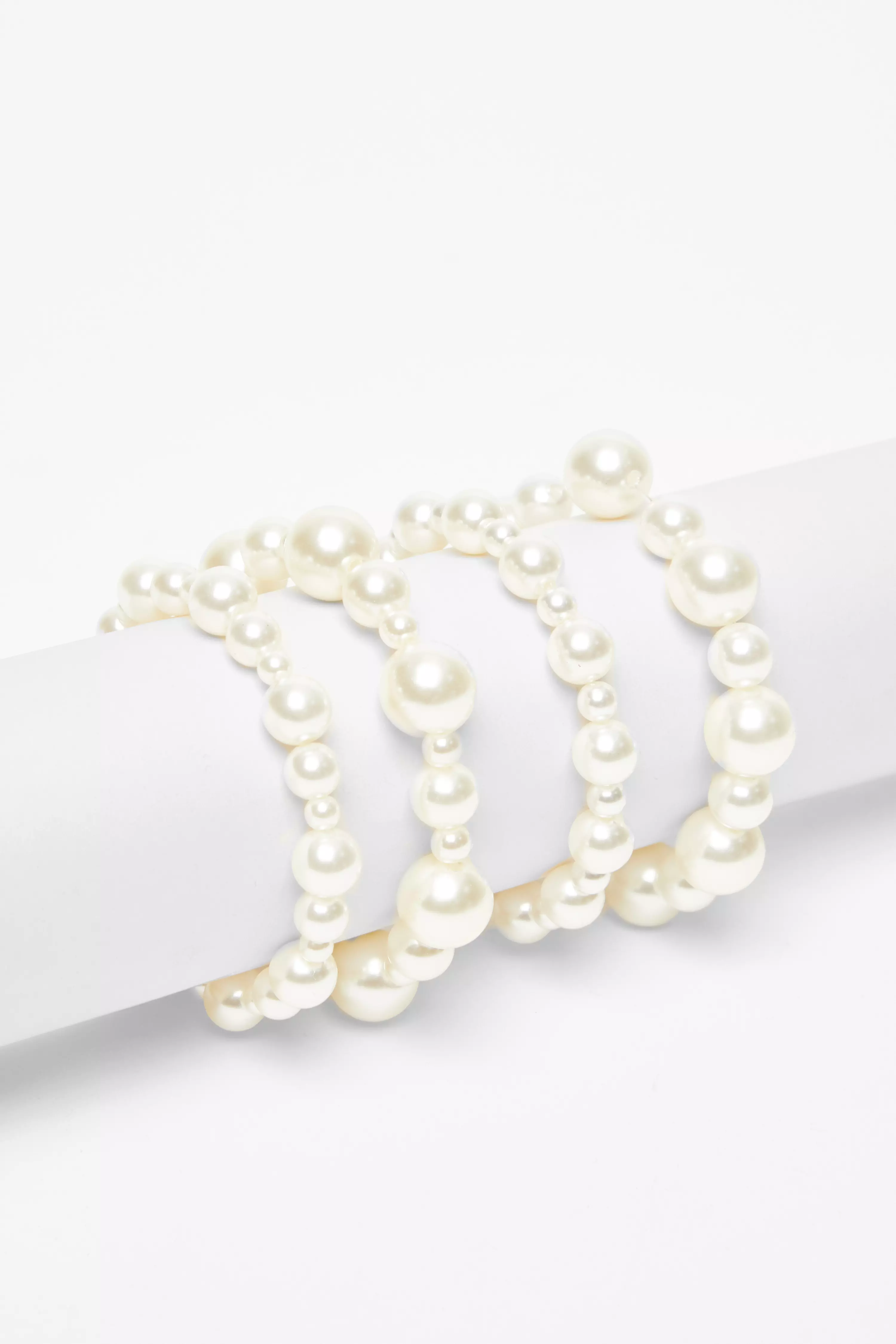 White Pearl Stretch Bracelet 