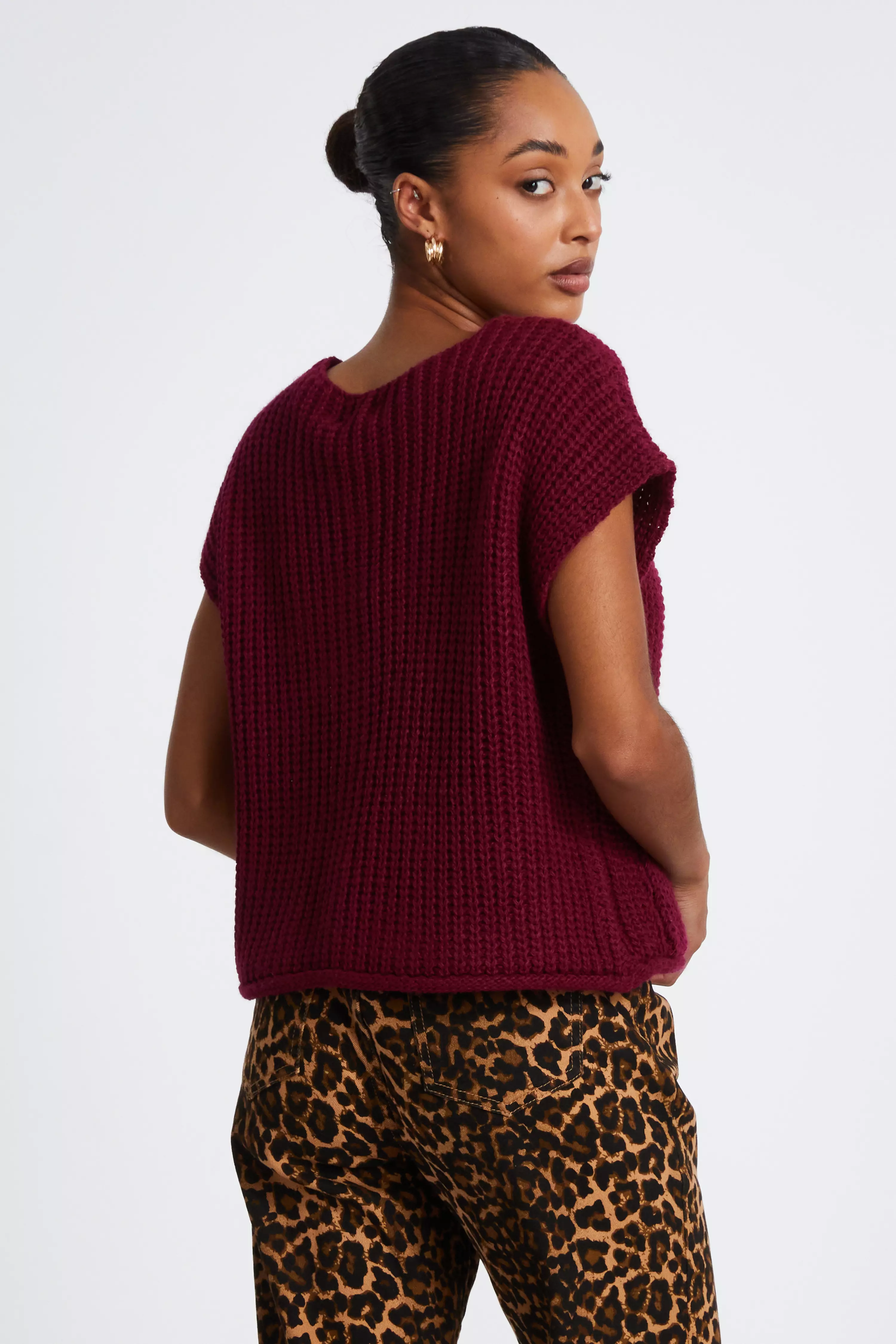 Dark Red Knit Sleeveless Cardigan