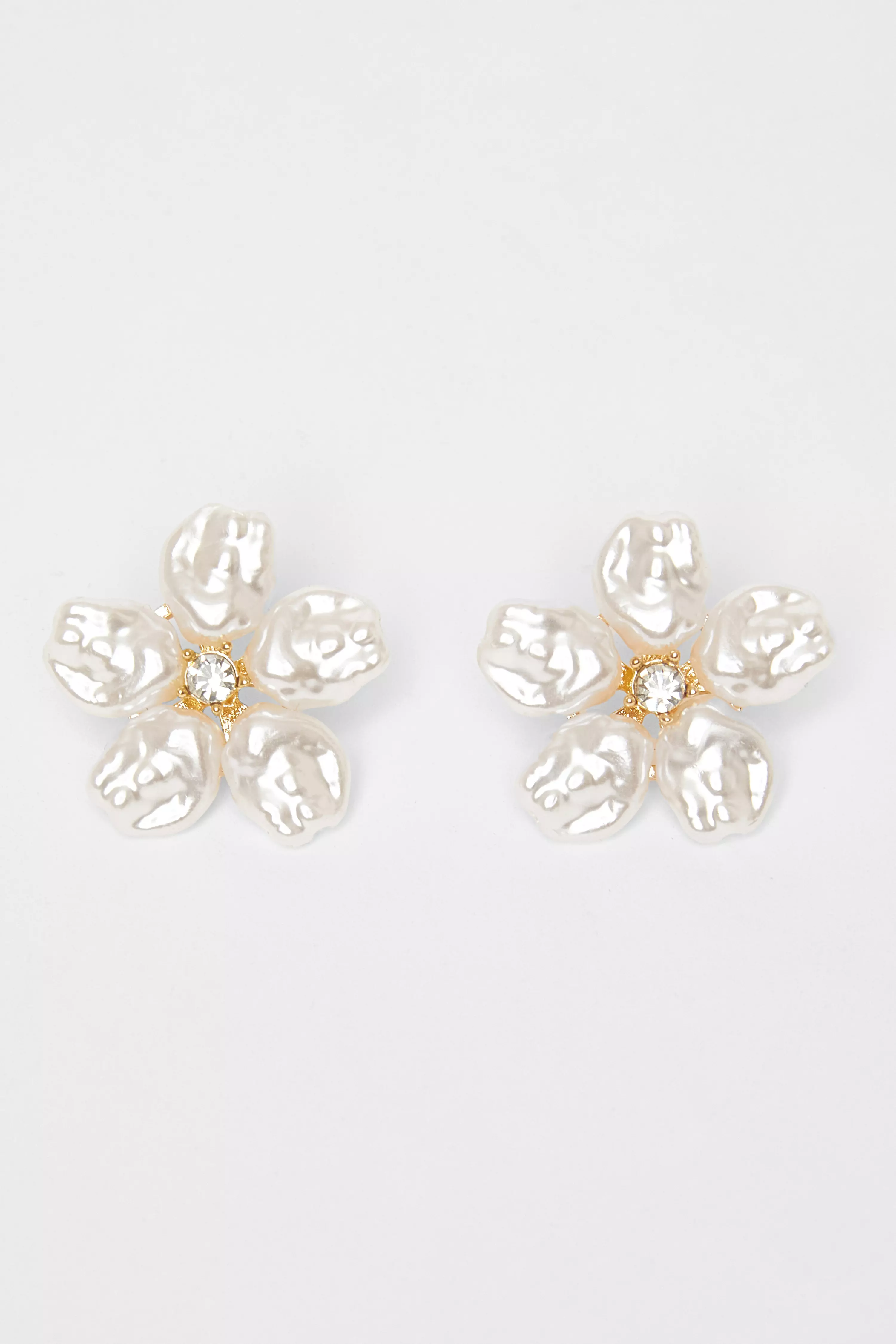 White Textured Floral Stud Earrings
