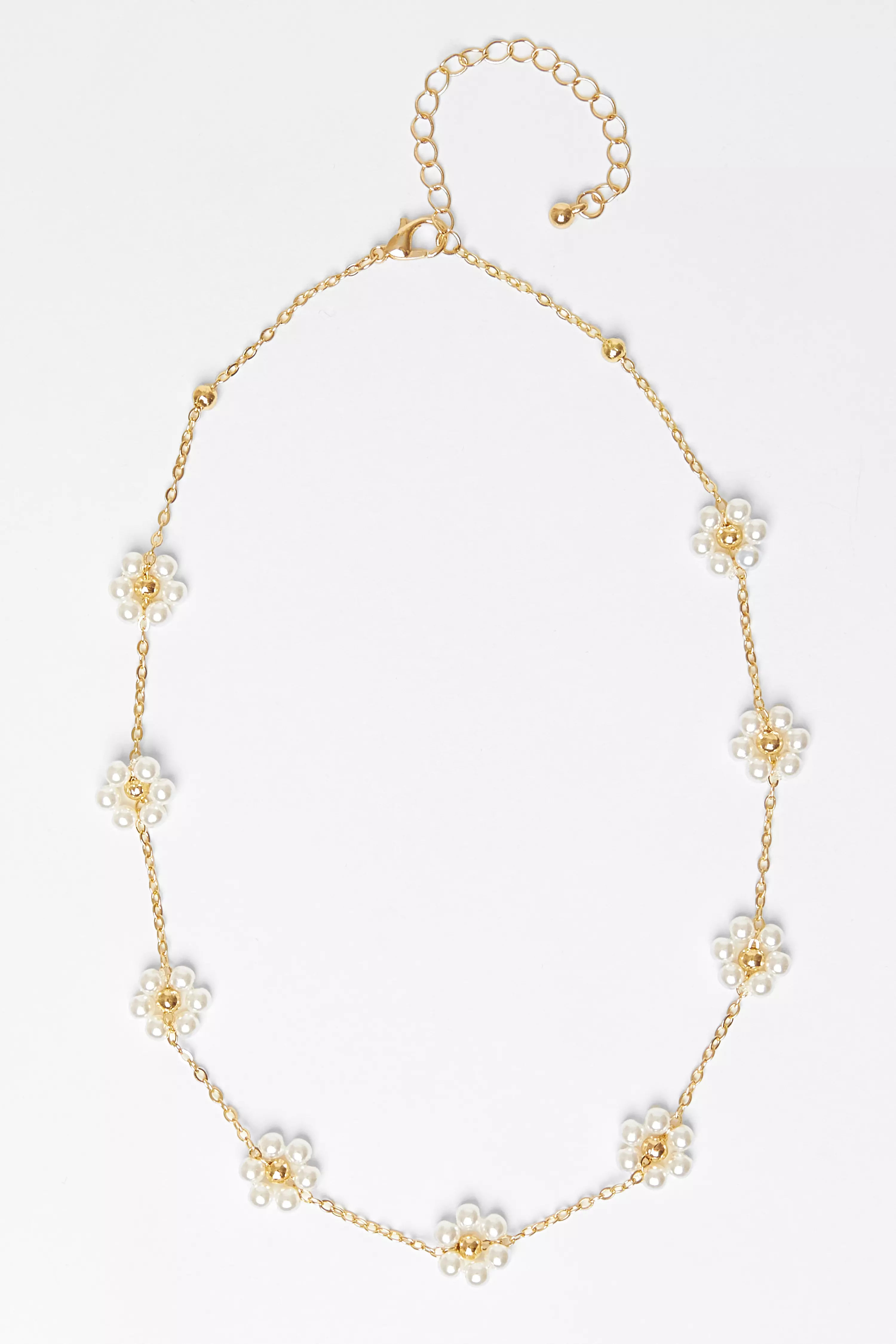 White Pearl Daisy Necklace