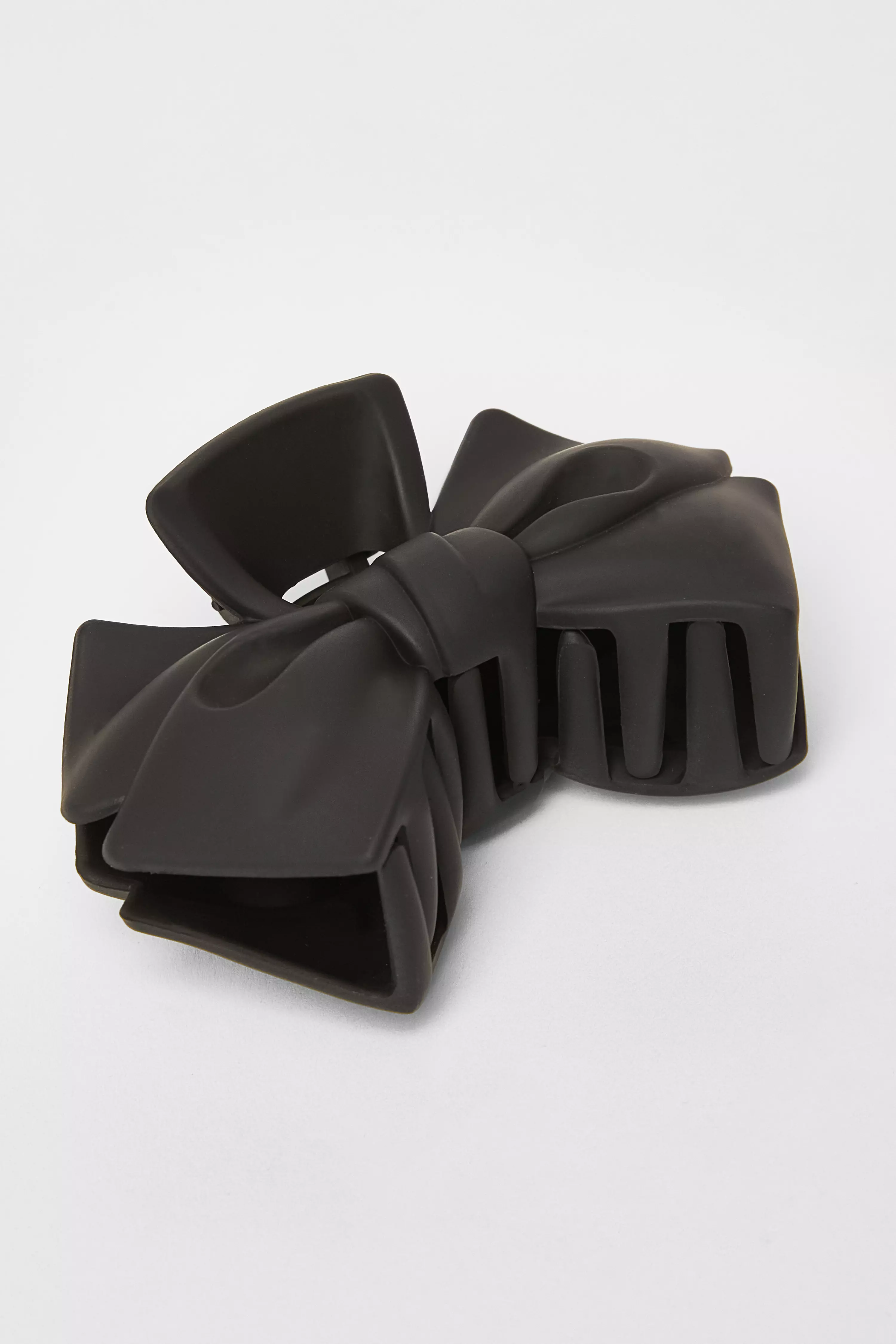 Black Bow Hair Claw