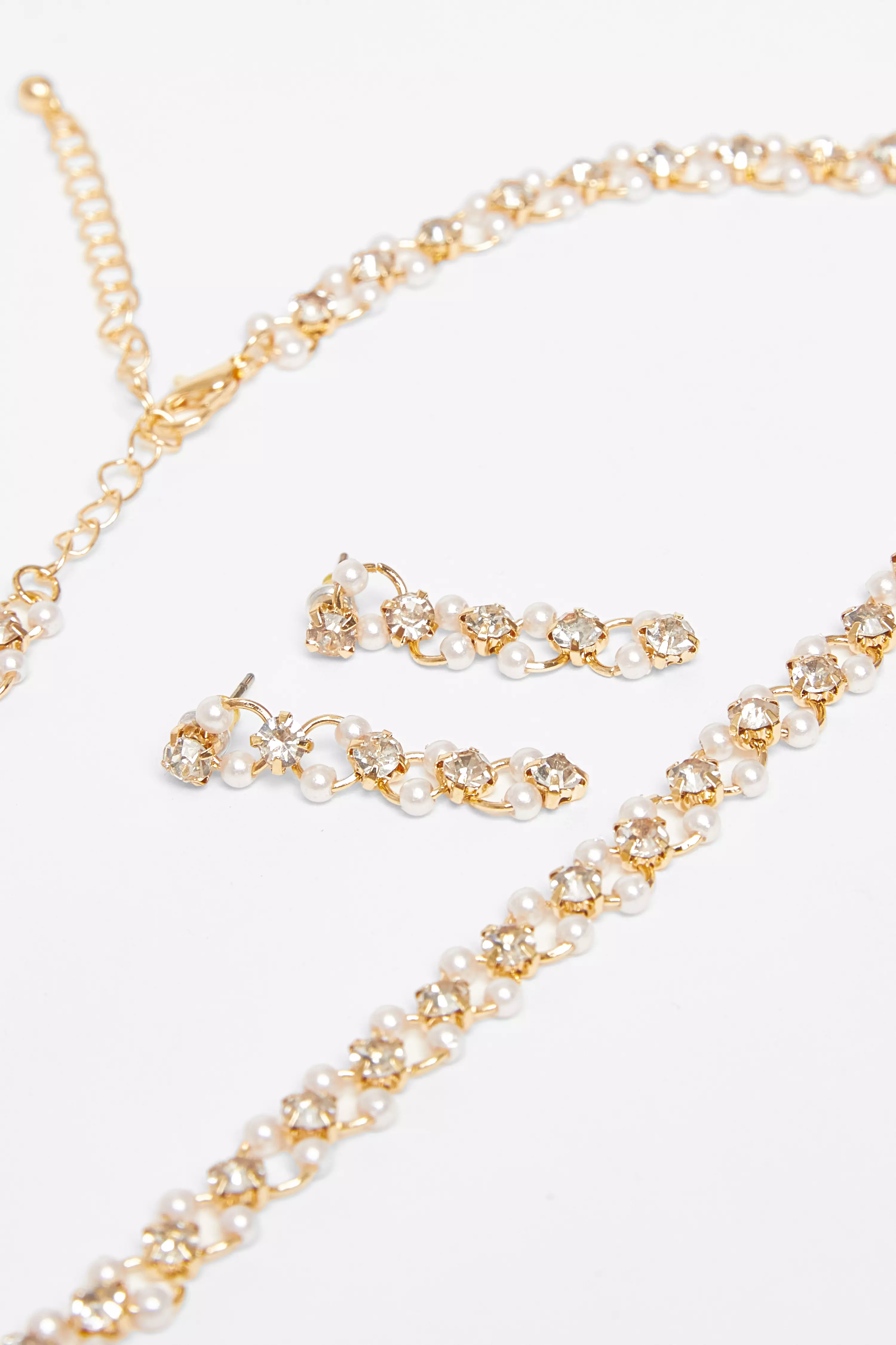 Gold Pearl Cluster Jewellery Set