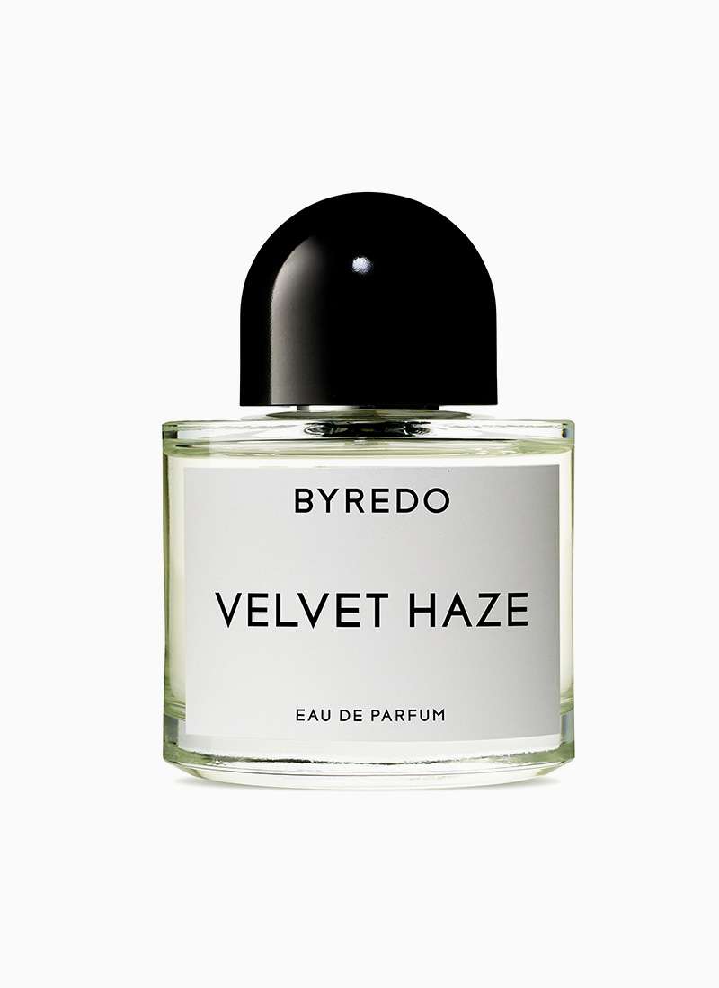 The 17 Best Powdery Perfumes to Add to Your Repertoire