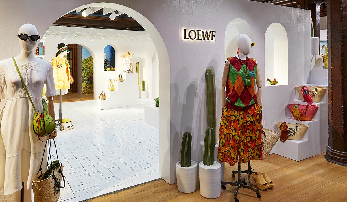 WindowsWear - @louisvuitton #PopUpShop in #Ibiza