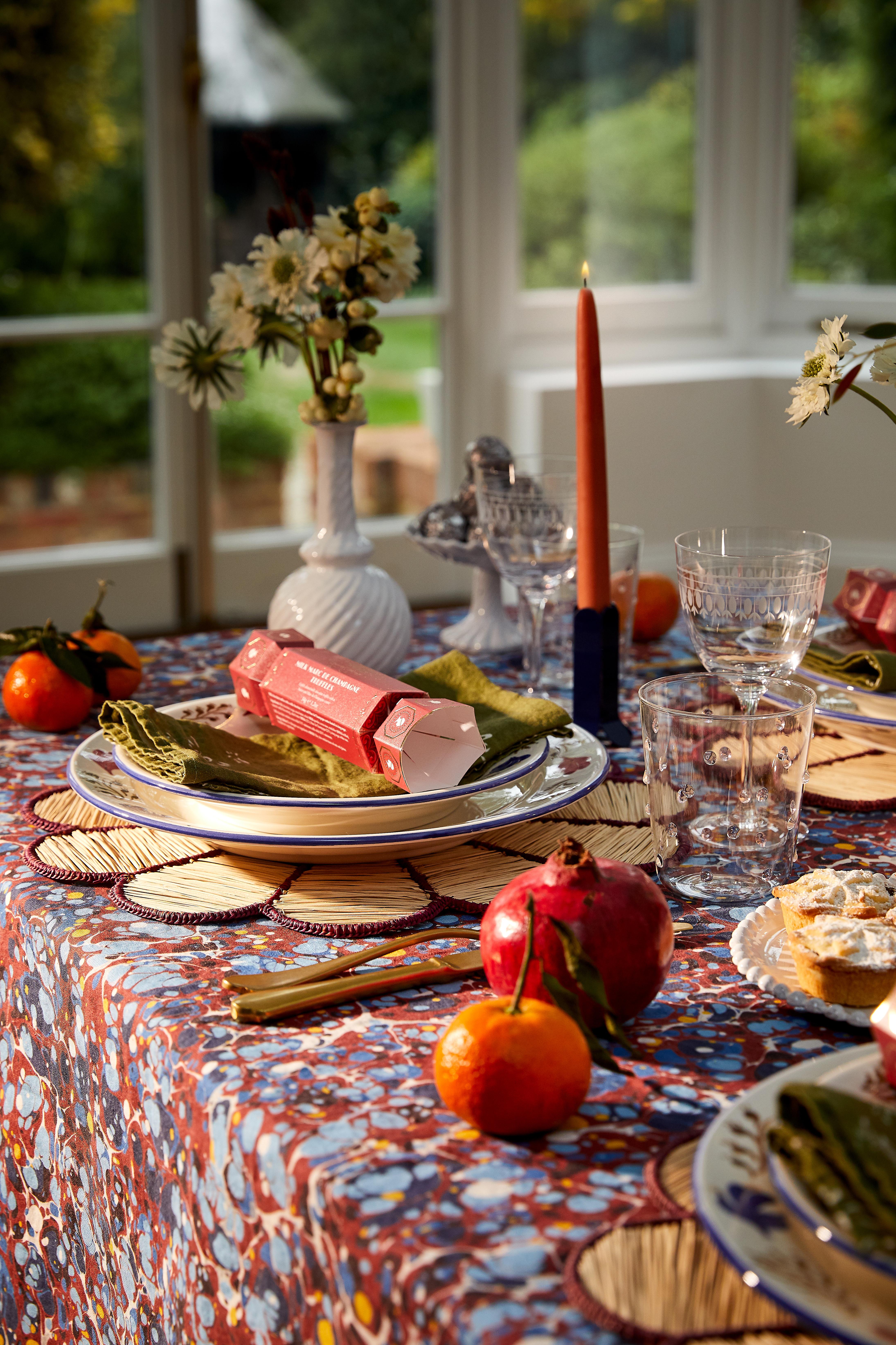 Big Dot of Happiness Fall Friends Thanksgiving - Friendsgiving Party Round  Table Decorations - Paper Chargers - Place Setting For 12