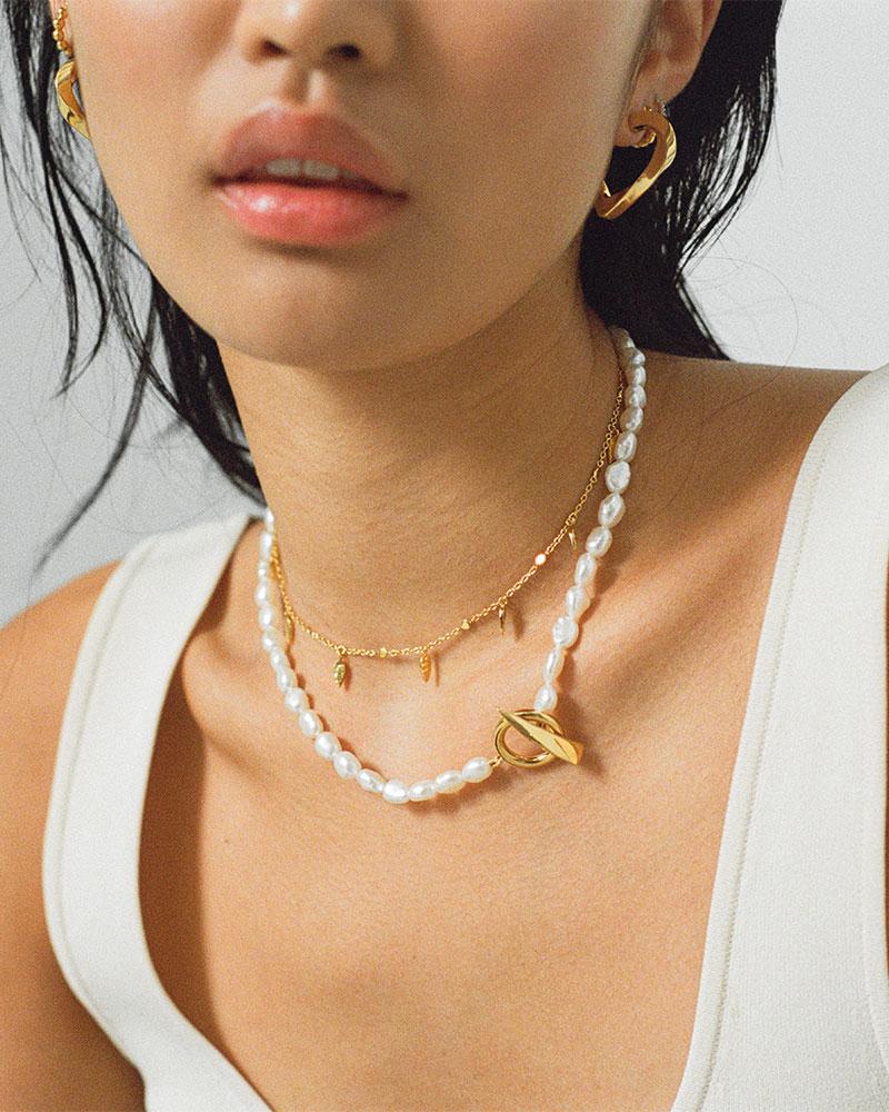 How To Layer Necklaces Without Tangling: The Ultimate Guide