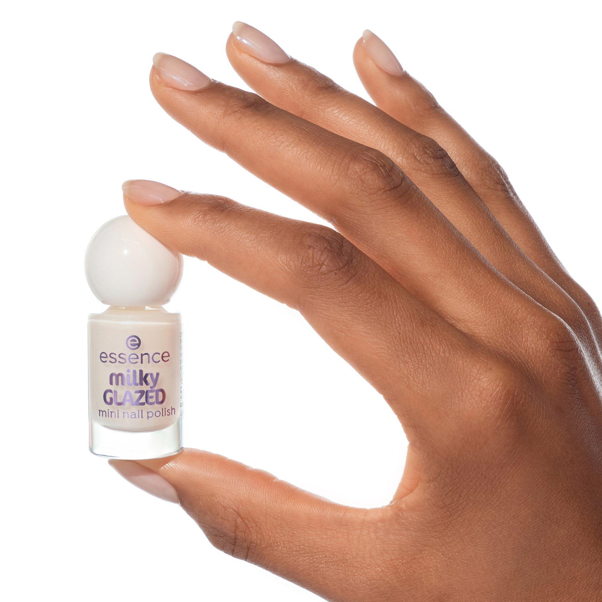 milky GLAZED mini nail polish