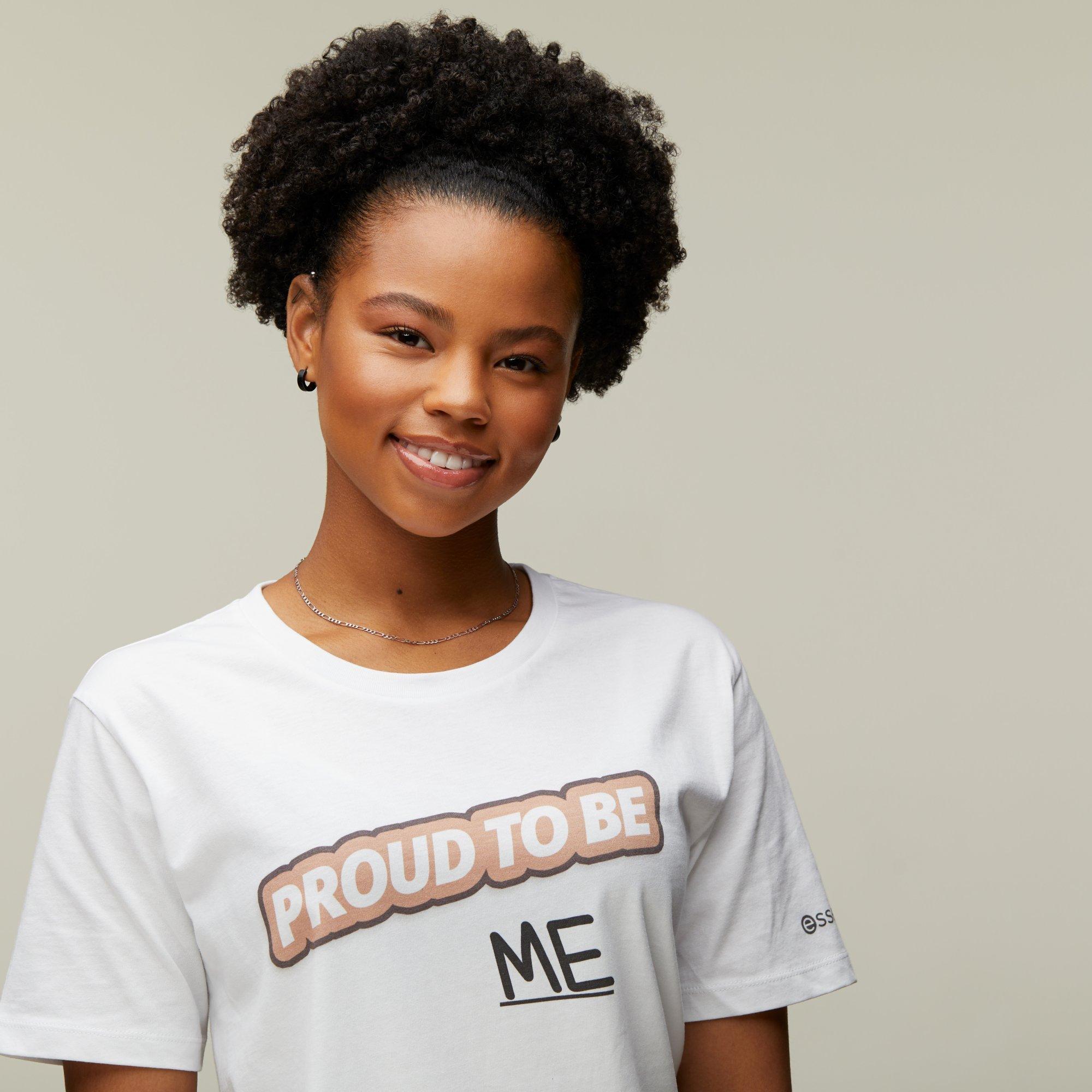 Pretty Natural HYDRATING FOUNDATION