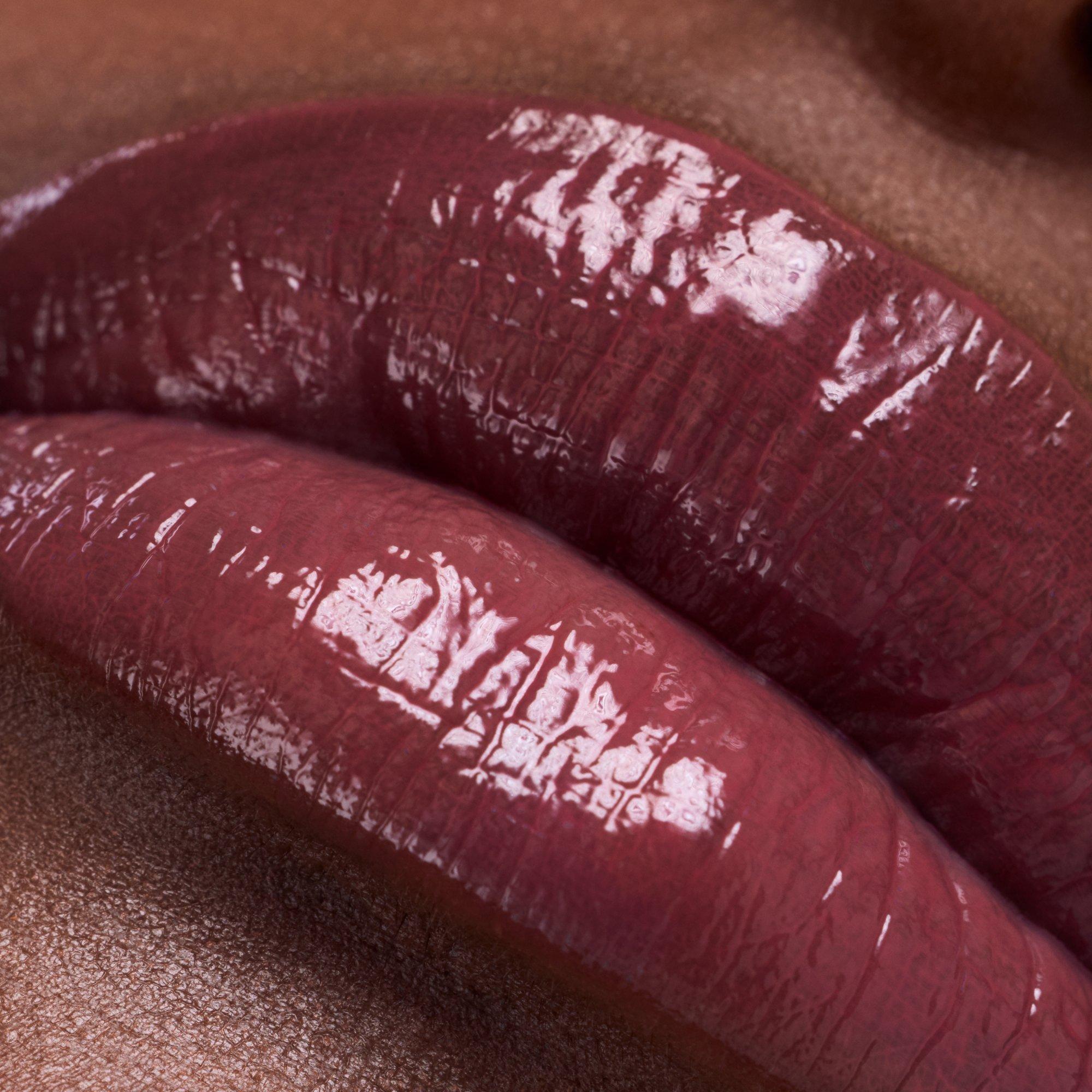 PDRN Moisture Lip Butter – Application Makro Dark - Produkt Element 4 von 8