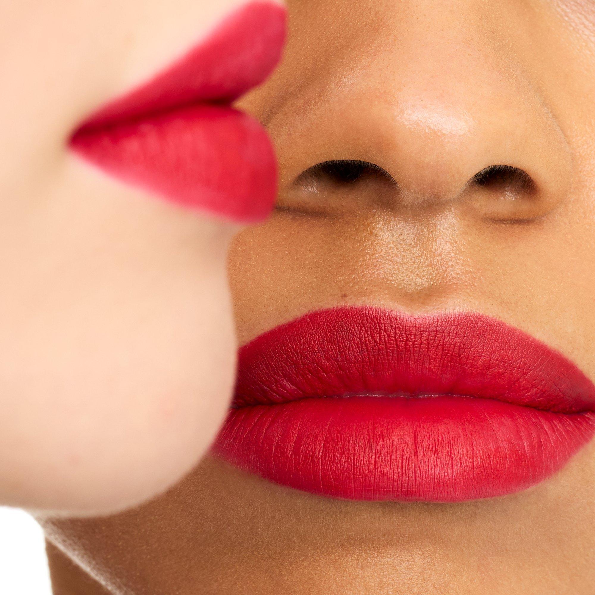 Олівець для губ 8h MATTE comfort
