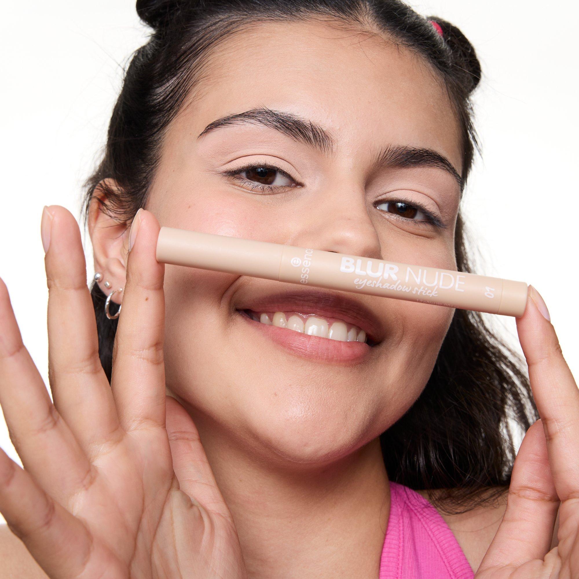 BLUR NUDE eyeshadow stick – Application Full Face Light - Product item 8 of 11