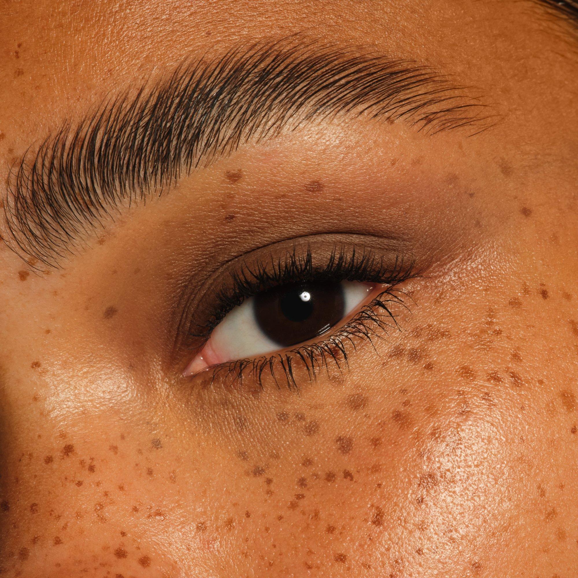 BLUR NUDE eyeshadow stick