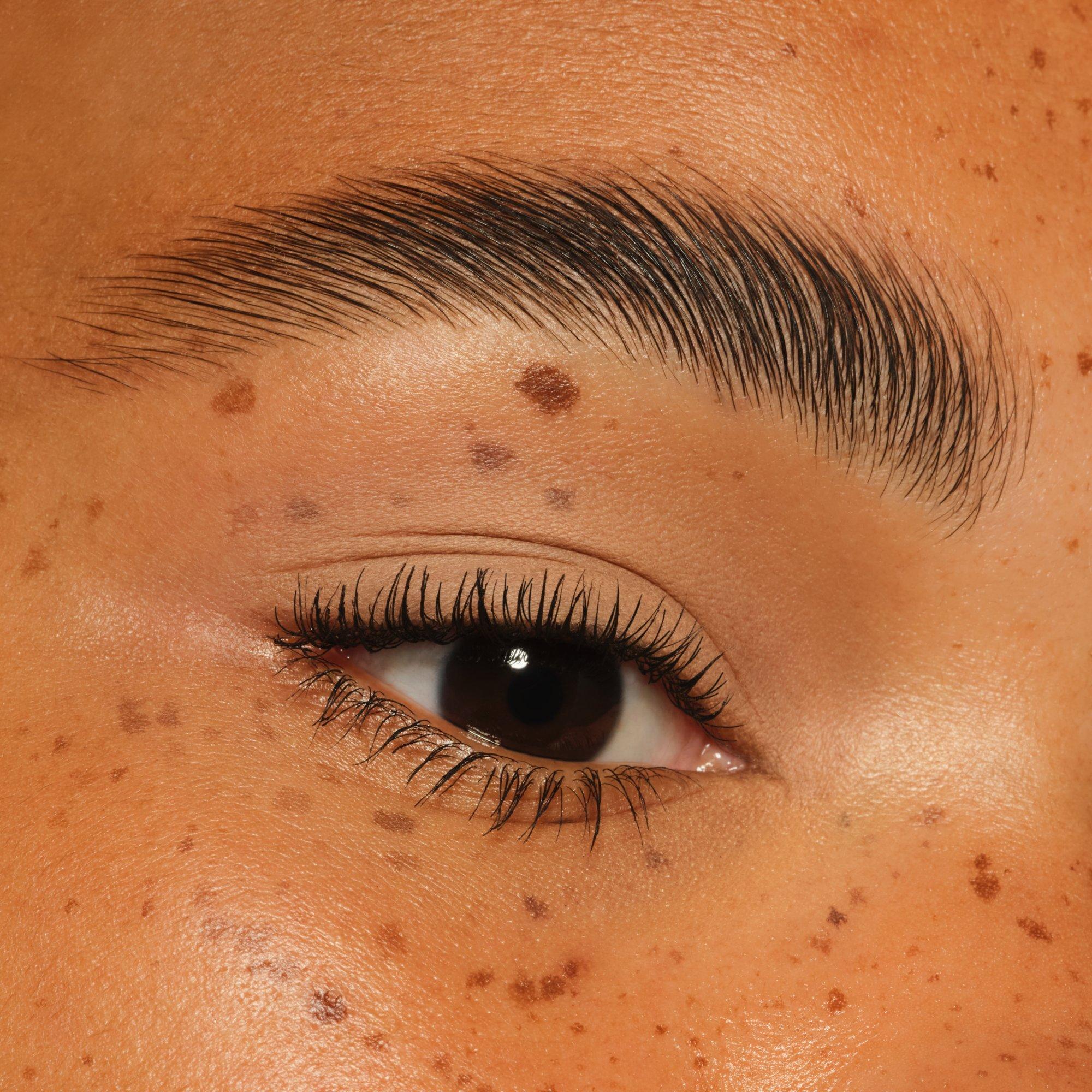 BLUR NUDE eyeshadow stick