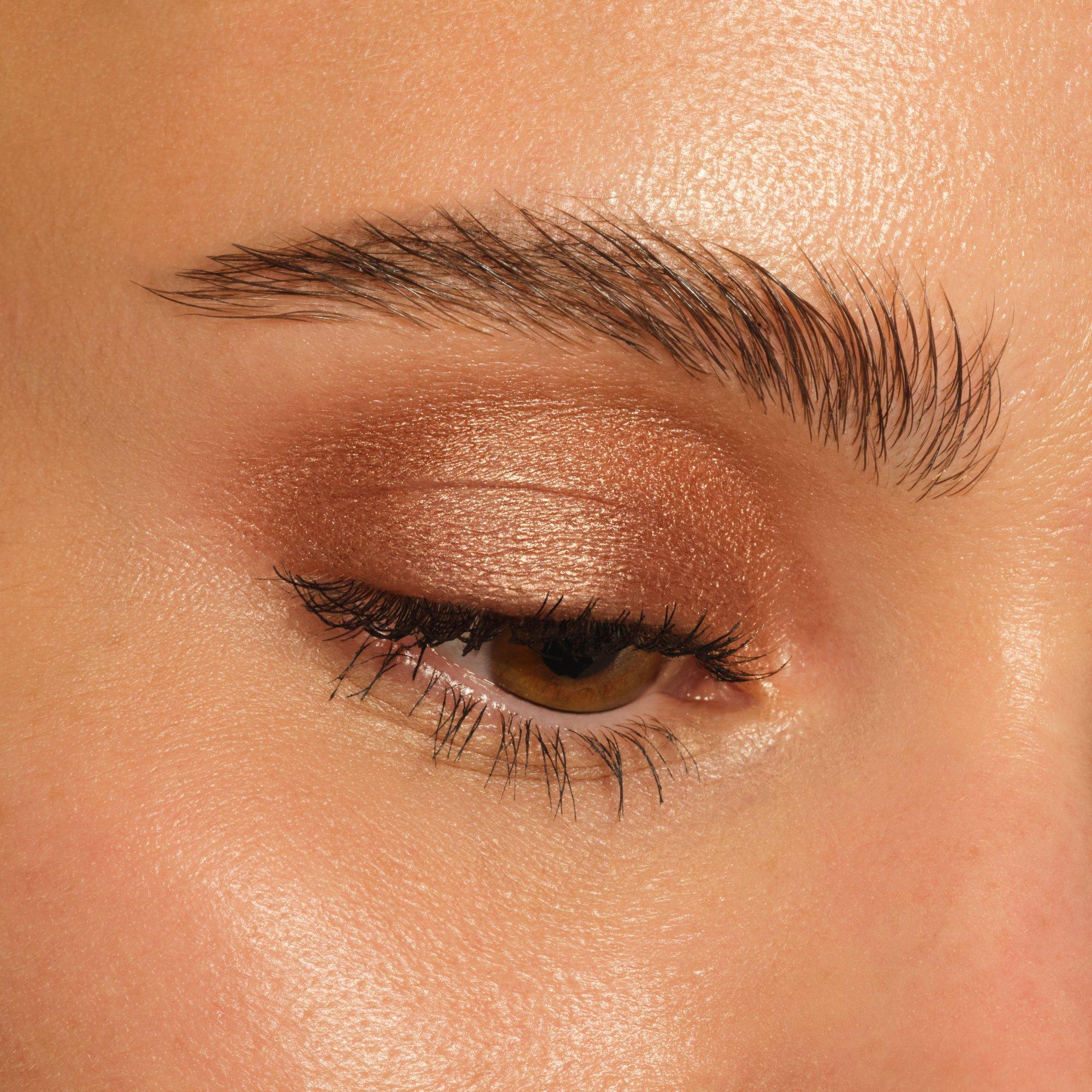 BLUR NUDE eyeshadow stick