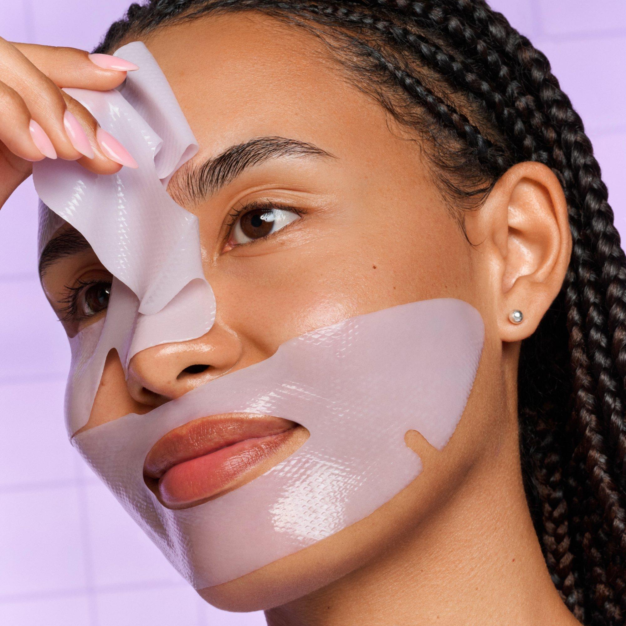 INAO Fine Time Calming & Glow Hydrogel Mask by essence – Application Full Face Medium - Produkt Element 4 von 5