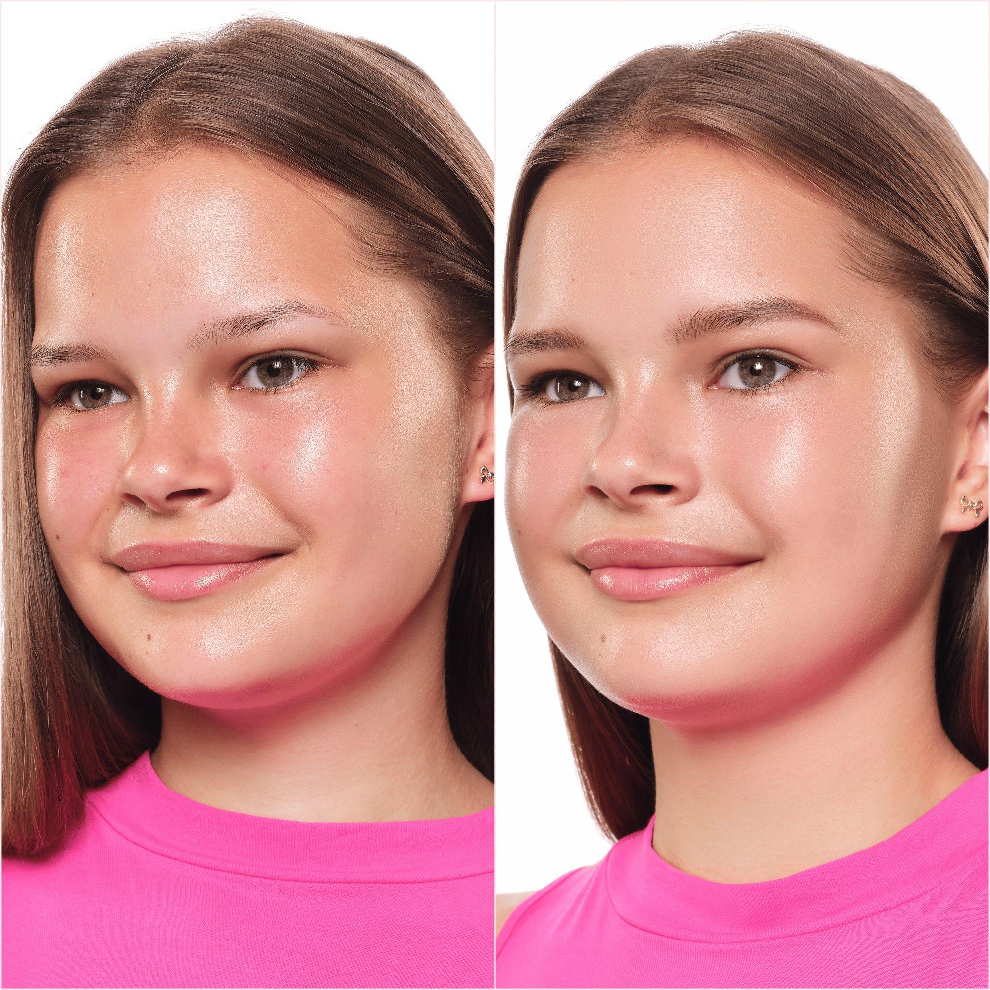 Фон дьо тен BRIGHTEN UP! с апликатор – Application Before After - Продукт 5 от 8