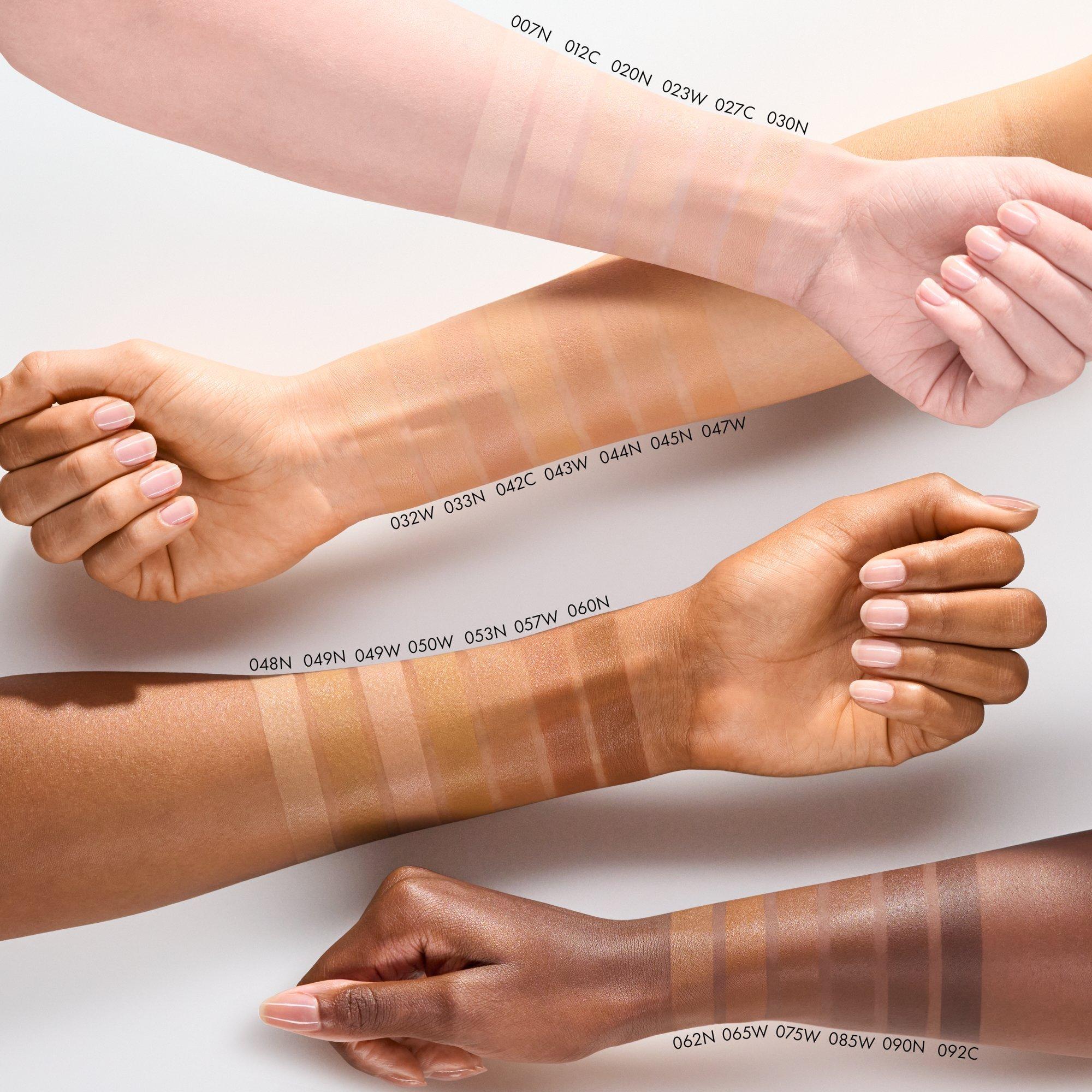 Skin Like Fondotinta Luminoso – Application Swatch Together - Articolo 6 di 11