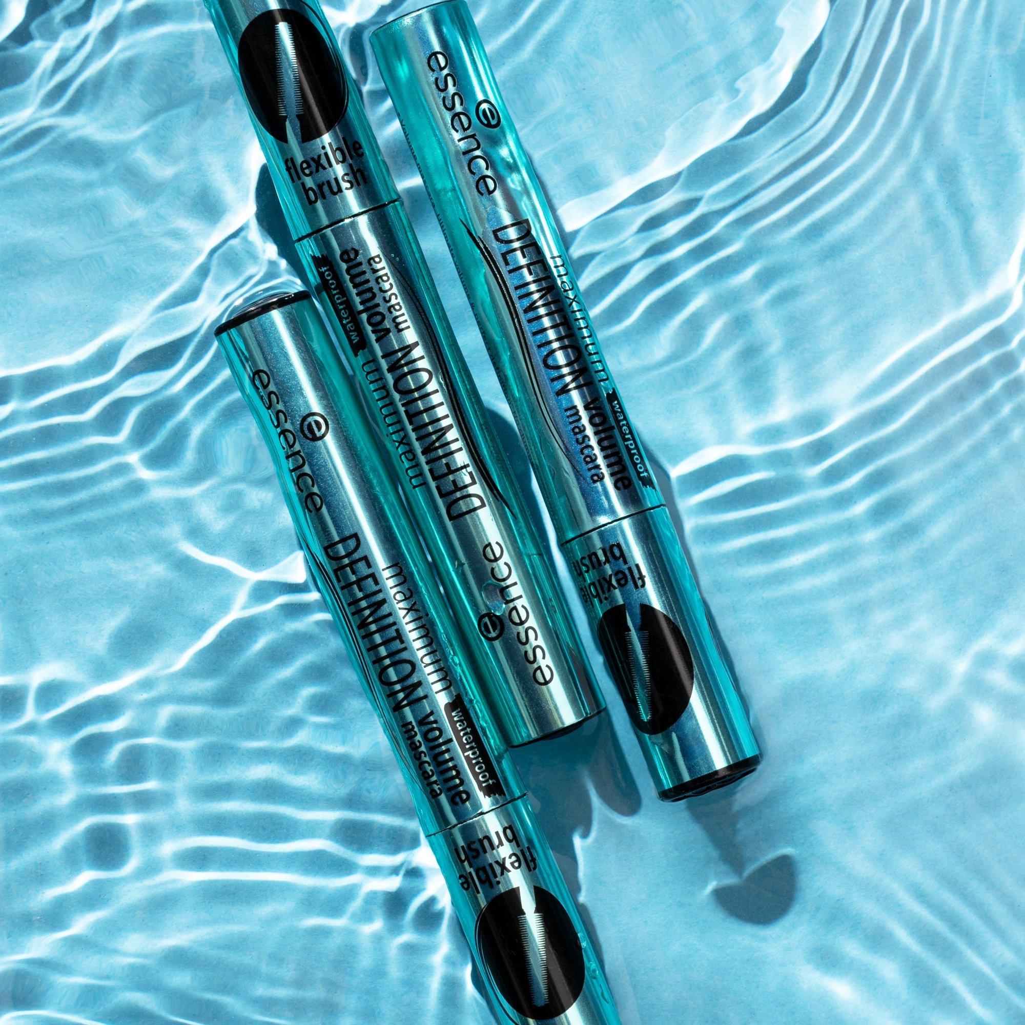 maximum DEFINITION waterproof volume mascara