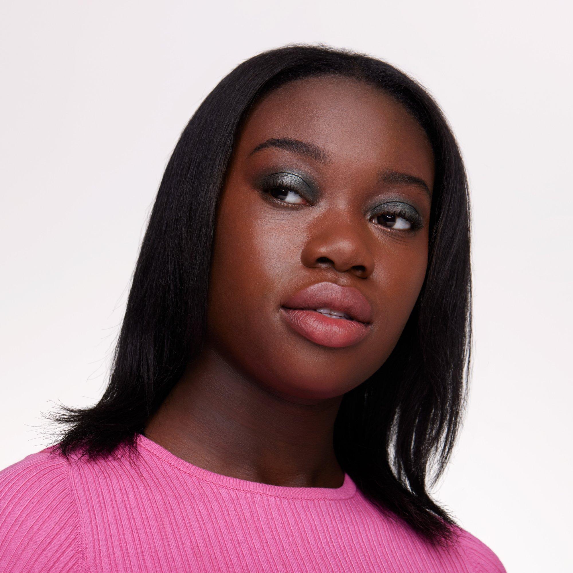 essence Dancing Green eyeshadow palette online entdecken