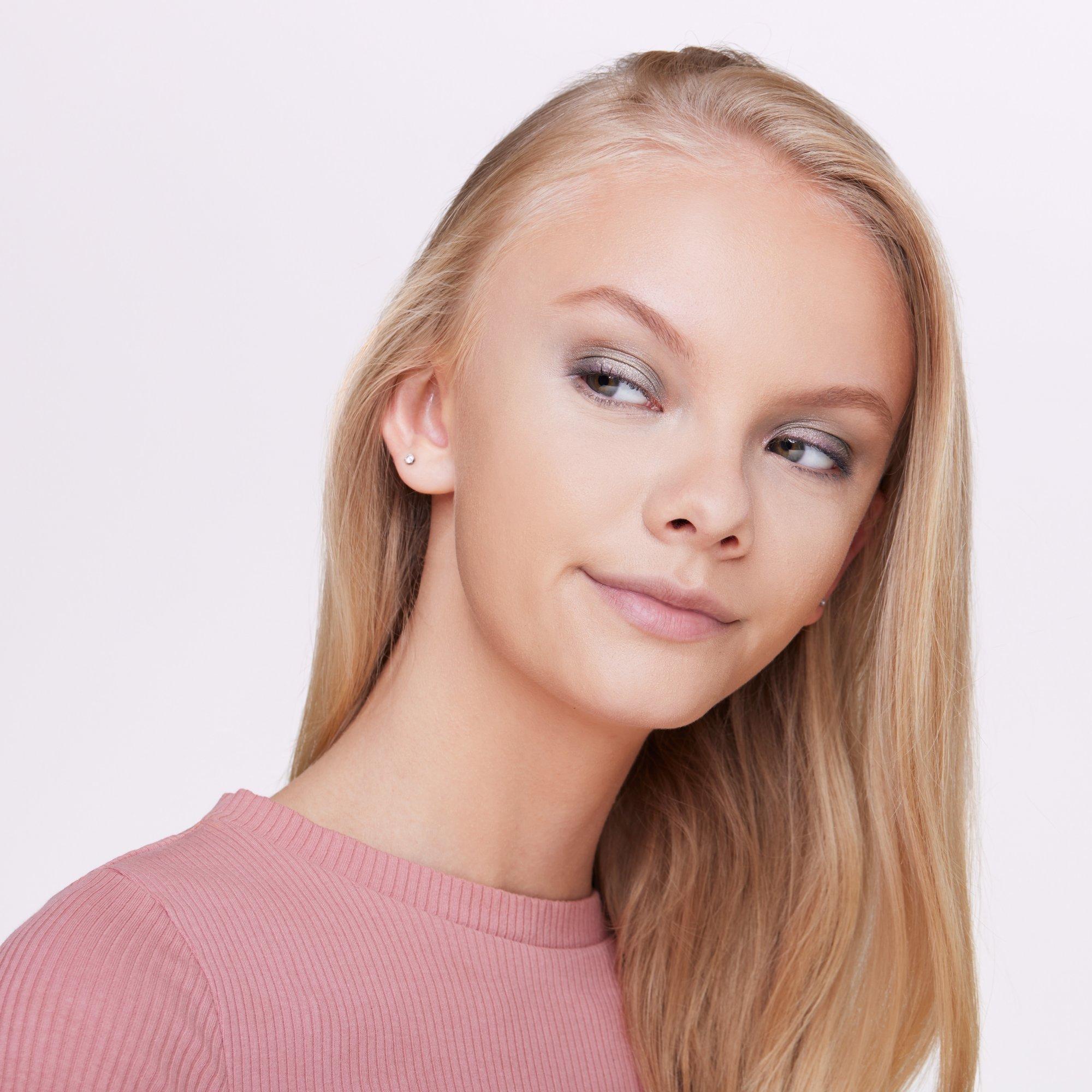 essence Dancing Green eyeshadow palette online entdecken