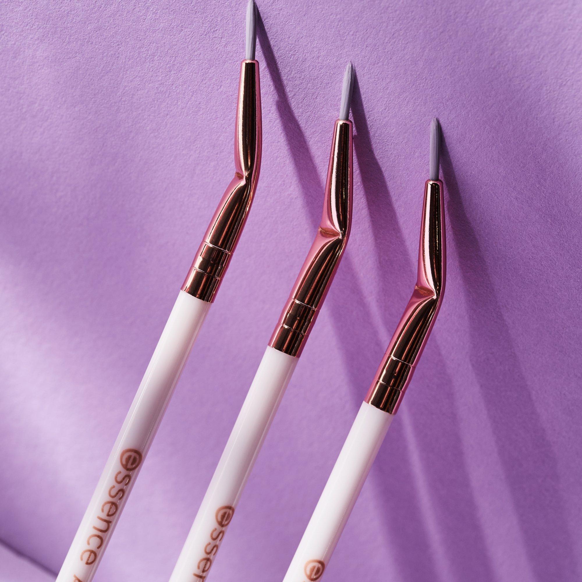 ANGLED EYELINER BRUSH pincel biselado para eyeliner