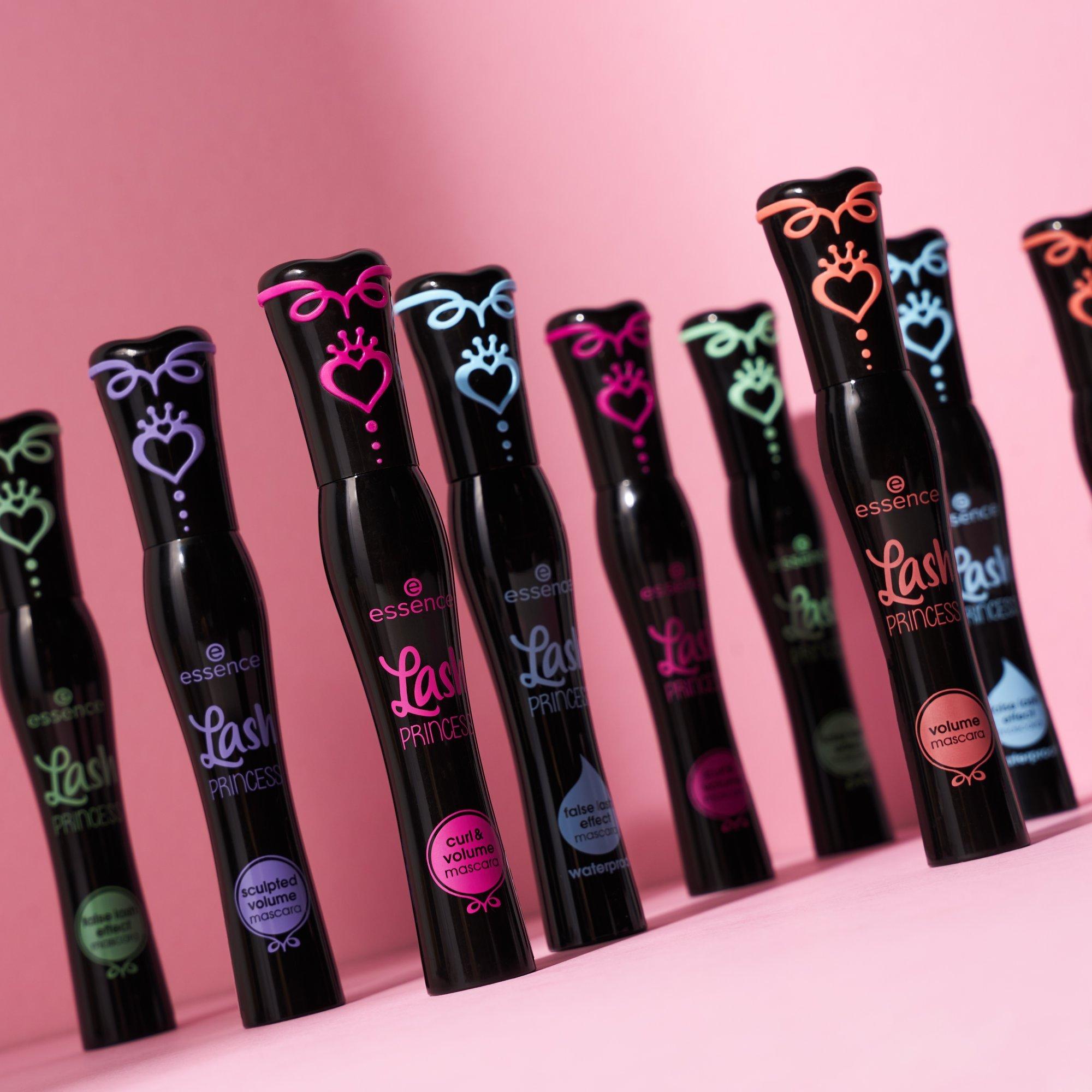 Aliah Maquillaje - Essence mascara 💖💙 ¡Que se abra el telón para dar la  bienvenida al nuevo miembro de la famosa familia de máscaras “Lash  princess by Essence! La máscara efecto pestañas