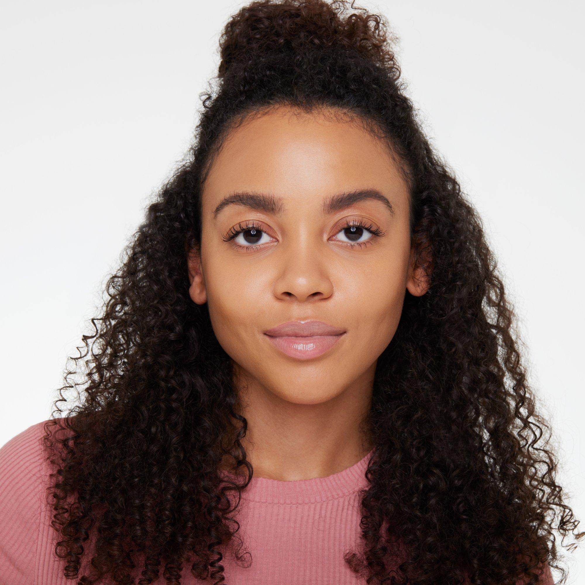 Buy essence extreme care hydrating glossy lip balm Milky Cocoa online