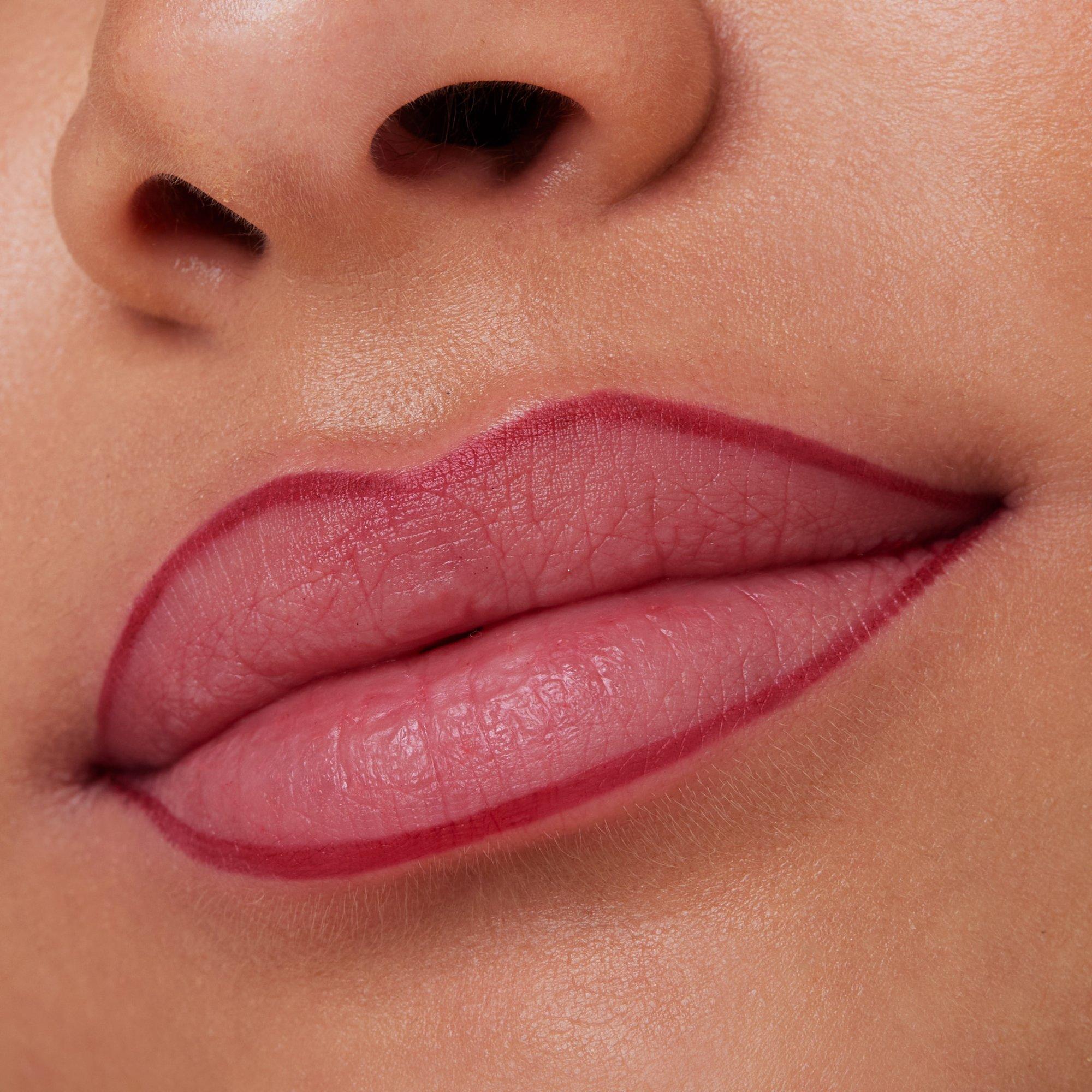 8h MATTE comfort perfilador de labios