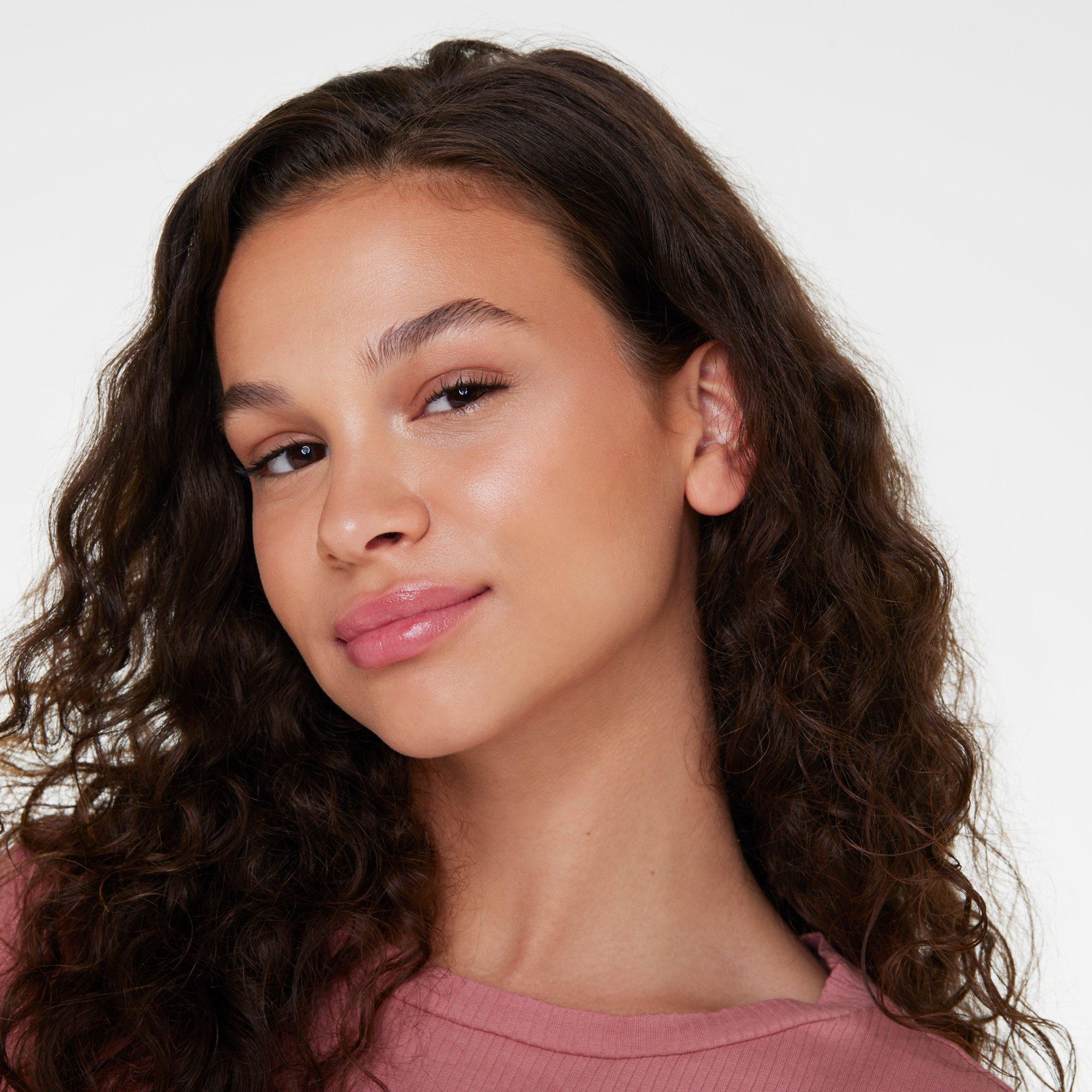 essence make me GLOW baked highlighter It&amp;#39;s glow time! online entdecken