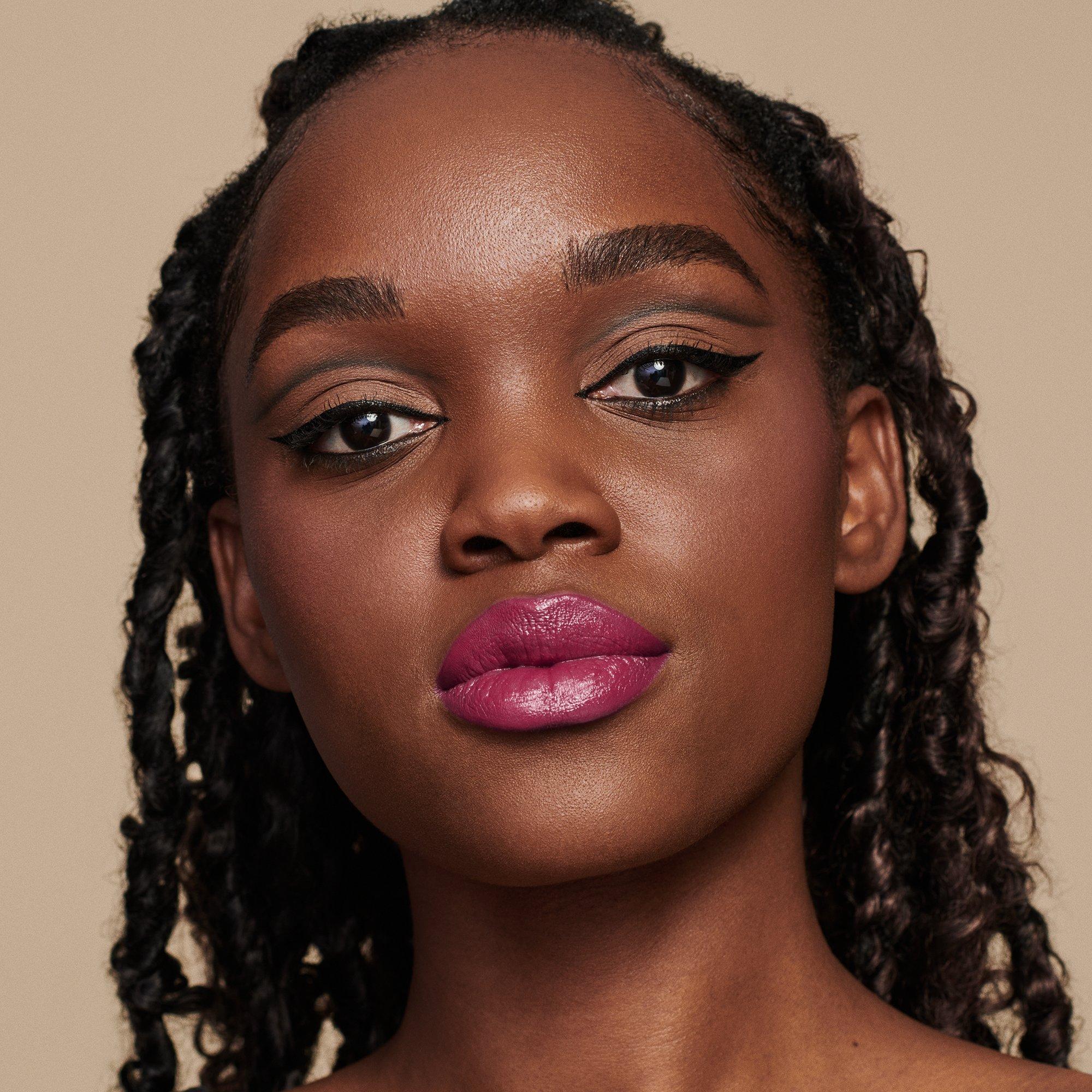 Plumping Lip Liner