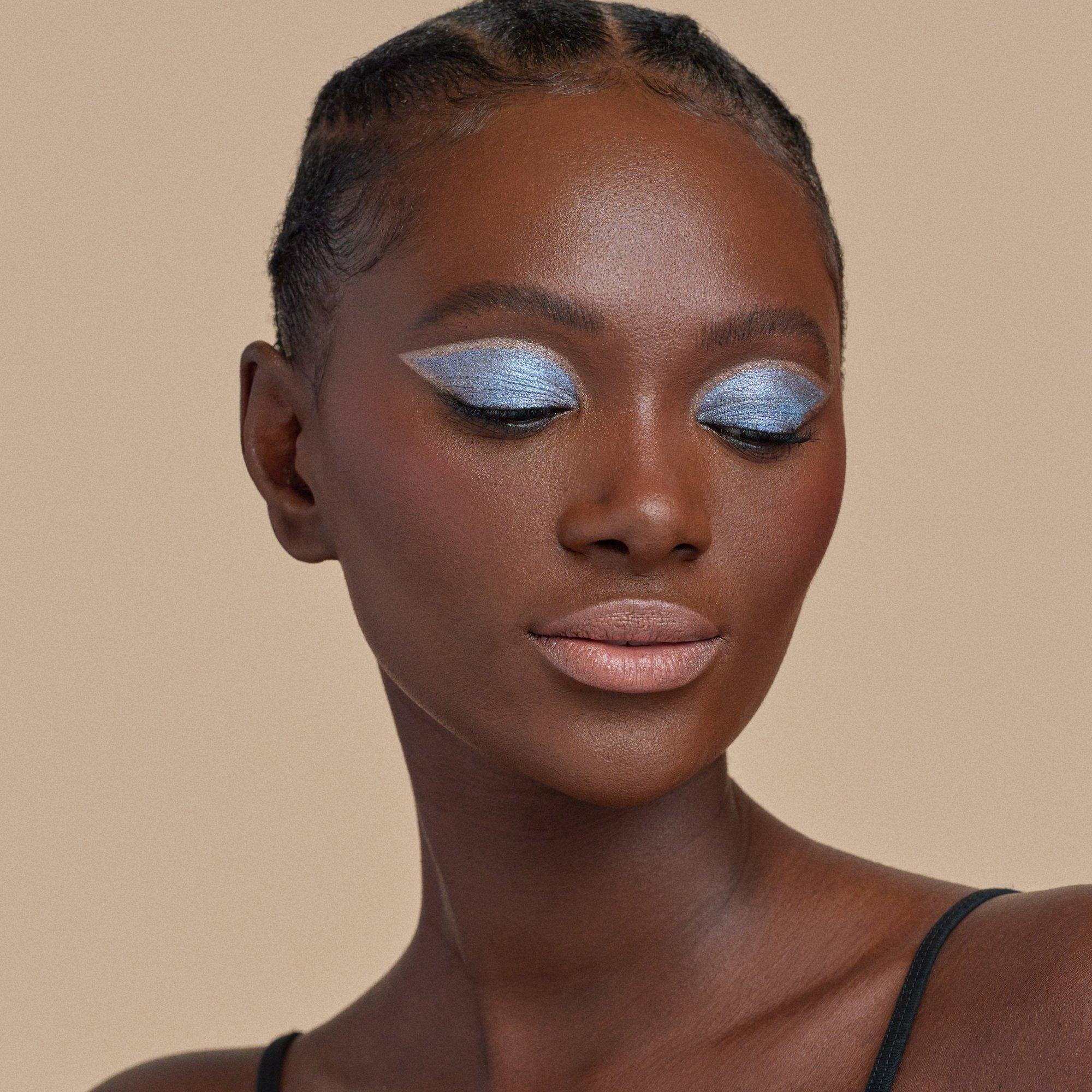 CATRICE Art Couleurs Eyeshadow Blooming Blue online entdecken