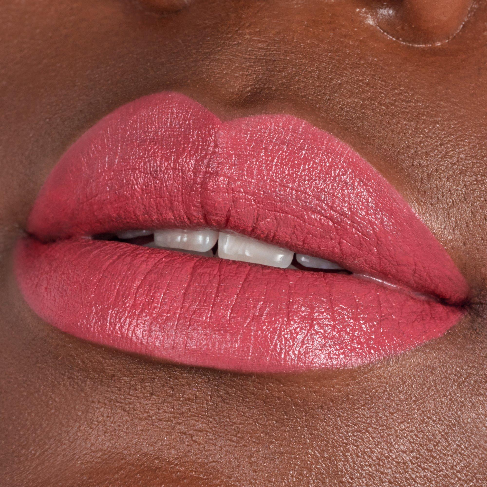 Scandalous Matte Lipstick rouge à lèvres
