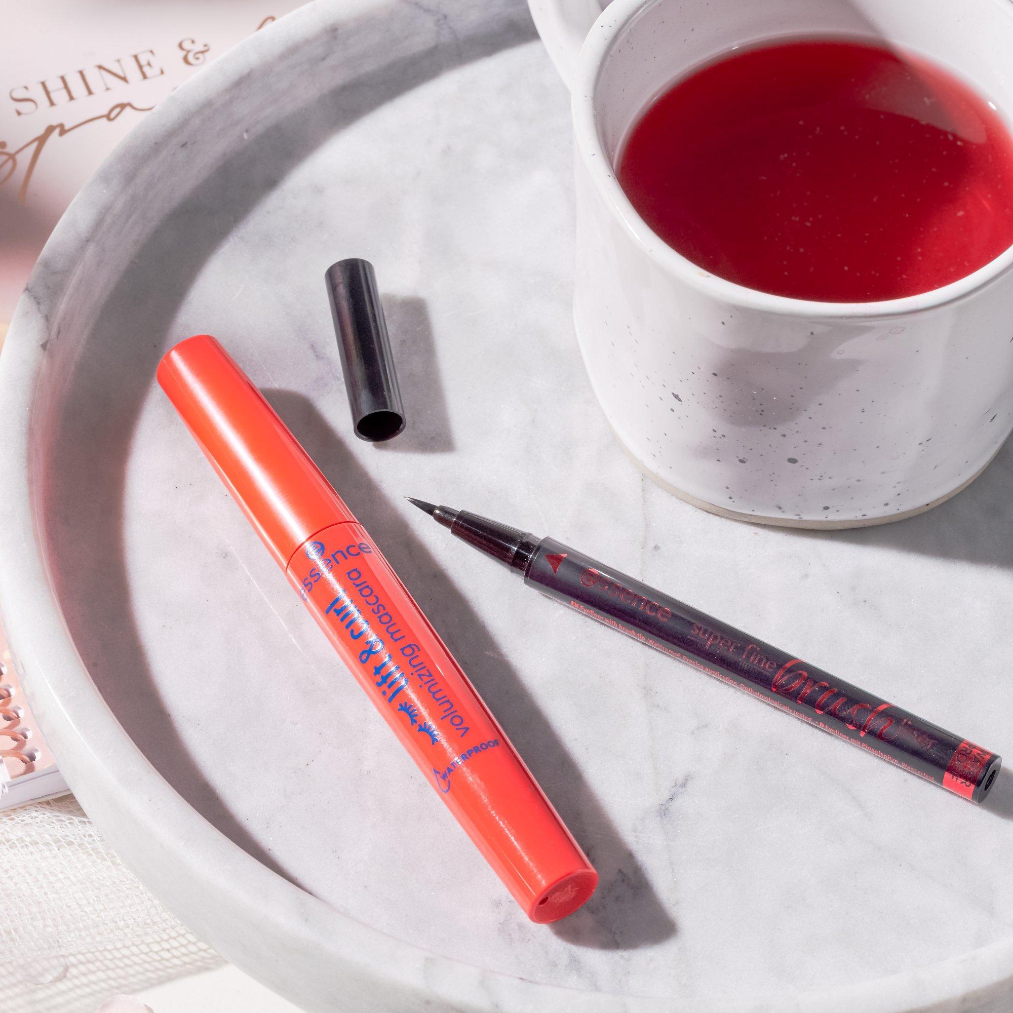 Super Fine Brush Liner: Waterproof