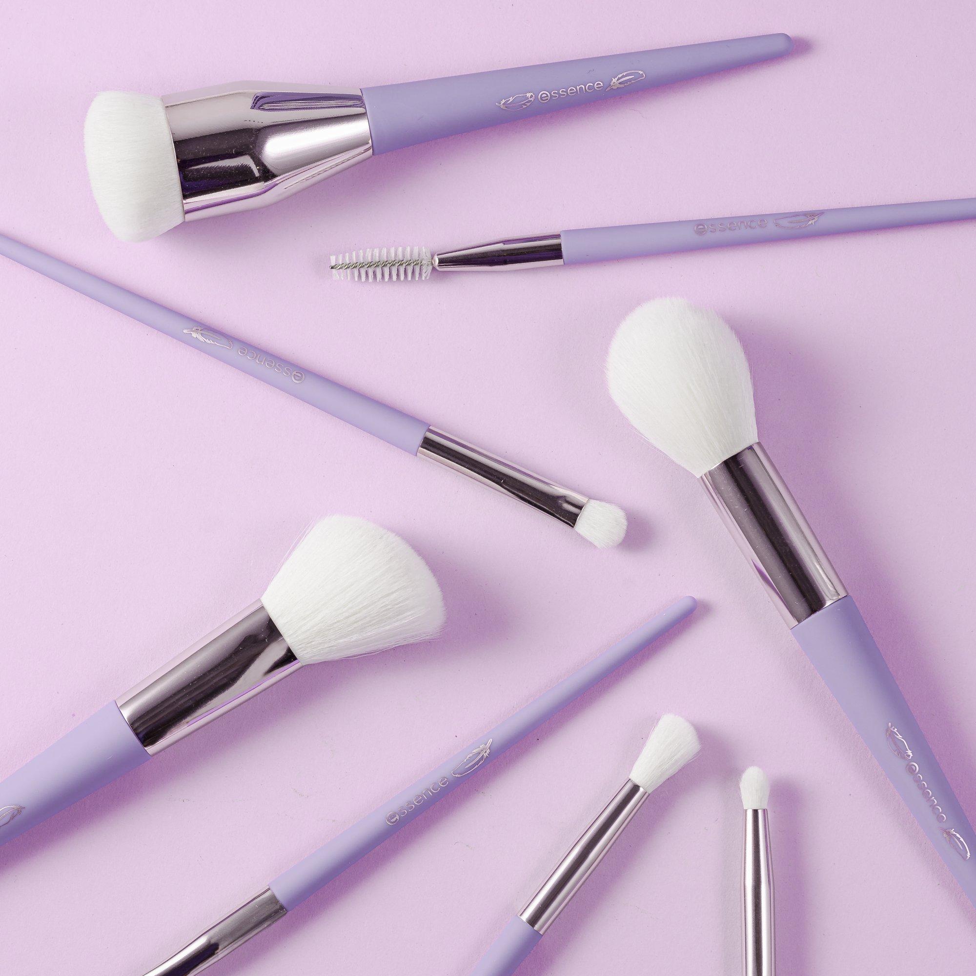 Buy essence fluffy dreams foundation buffer brush online