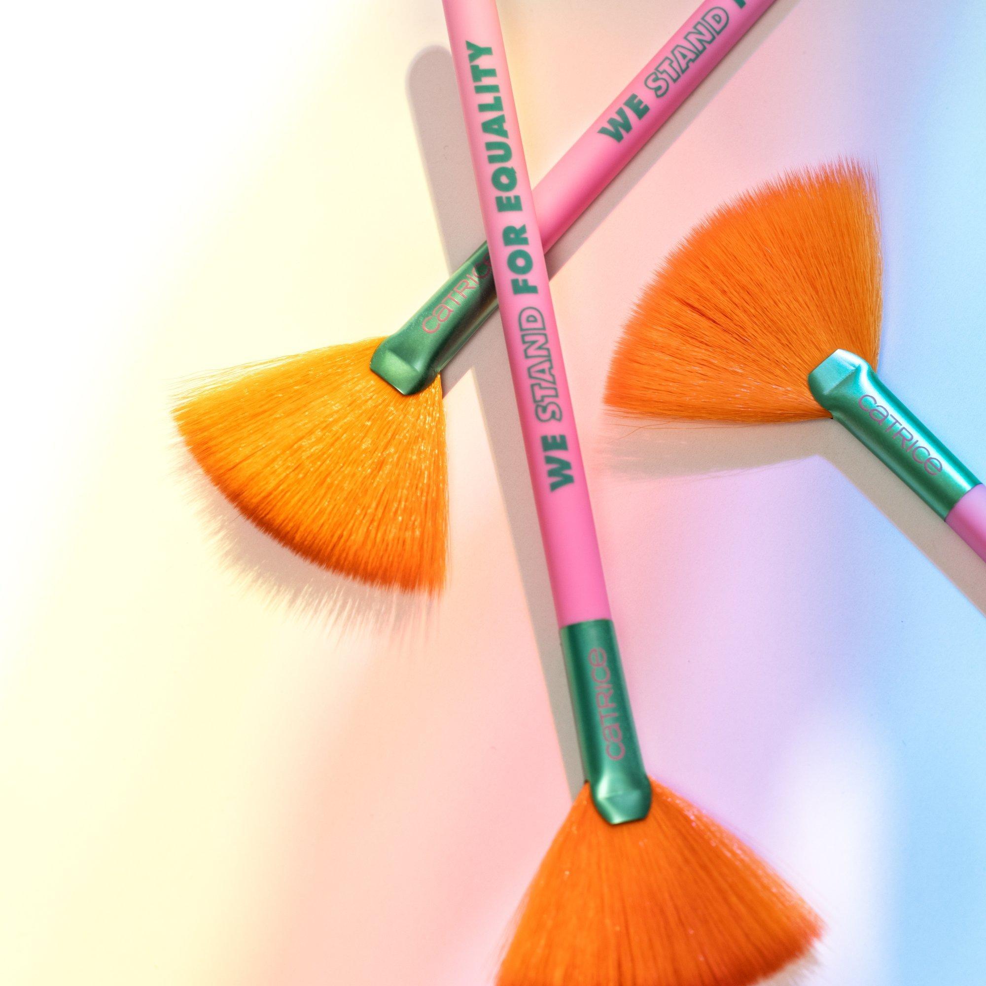 WHO I AM Highlighter Brush