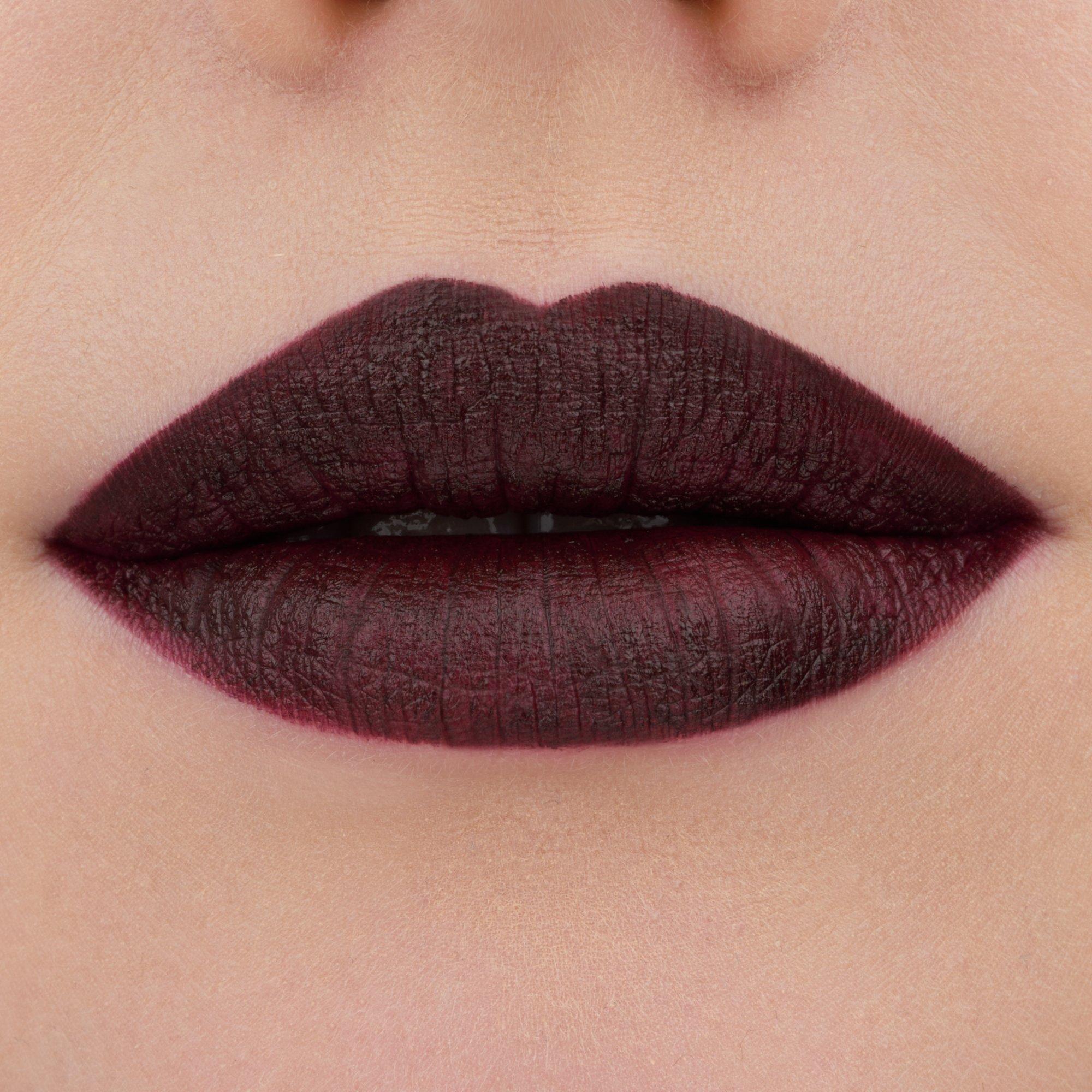 essence hydra MATTE lipstick Everyberry's Darling online entdecken