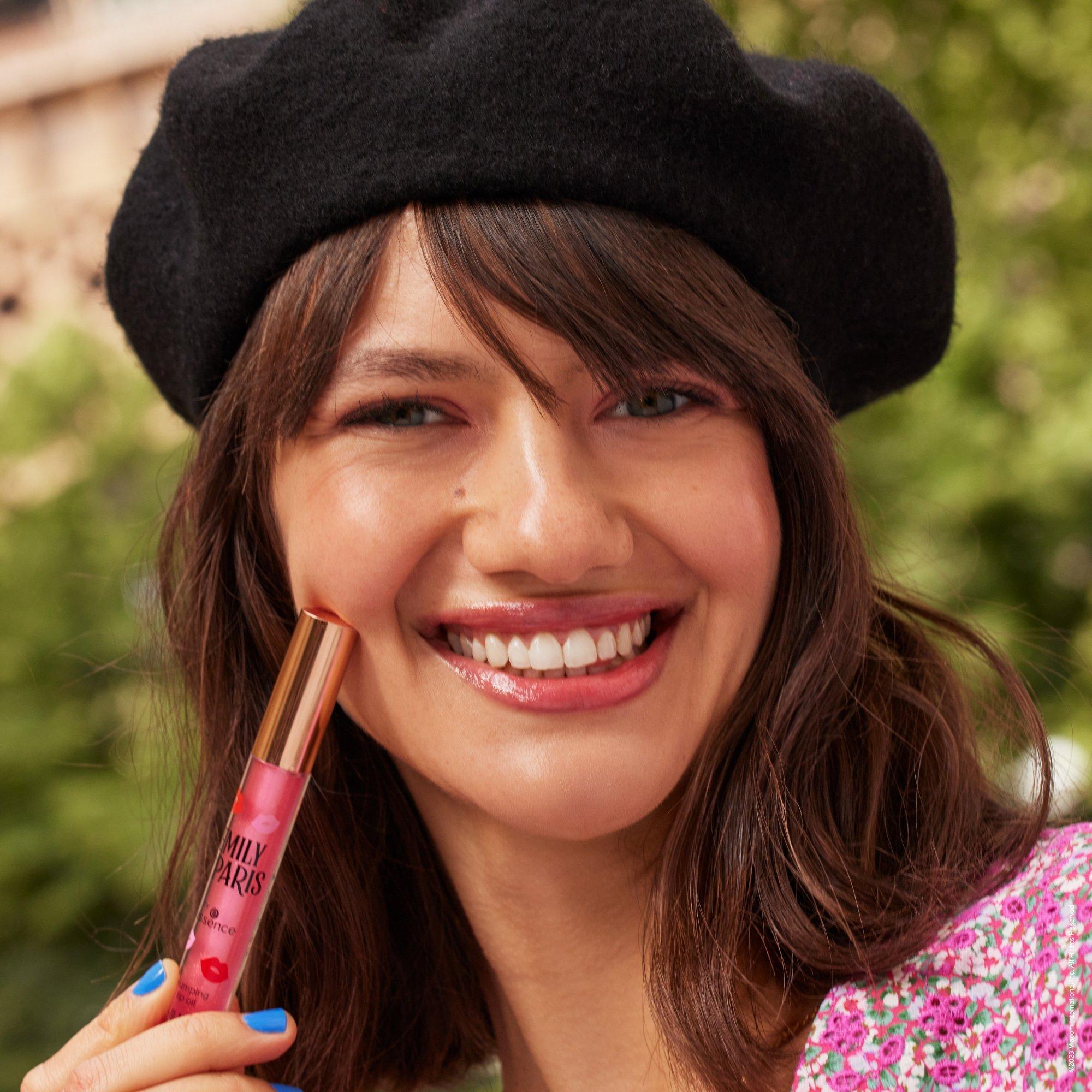 essence EMILY IN PARIS by essence plumping lip oil