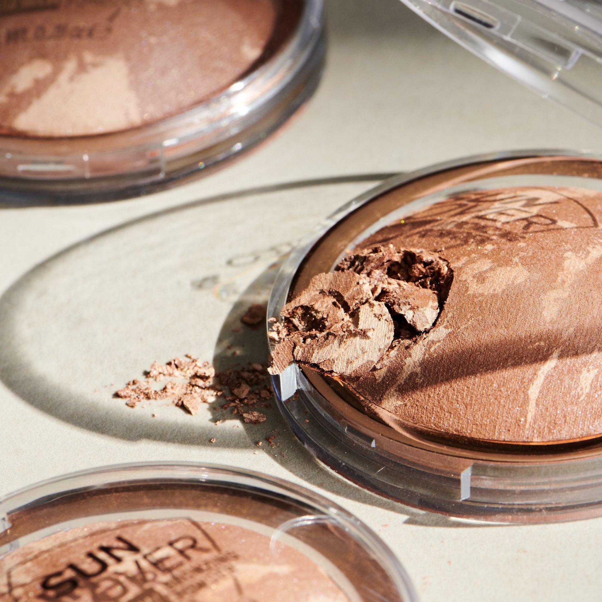 Sun Lover Glow Bronzing Powder