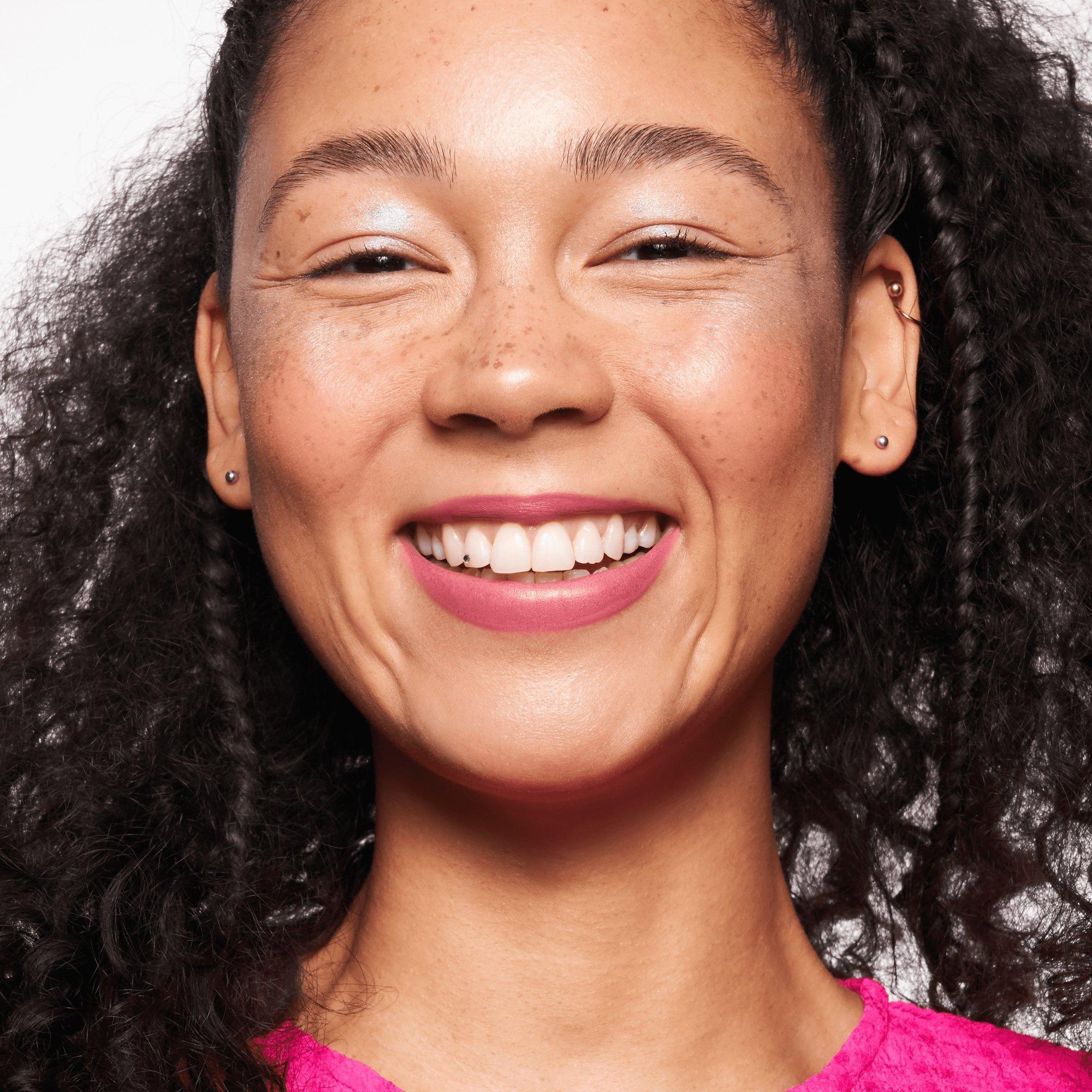 essence NATURAL MATTE MOUSSE FOUNDATION online entdecken