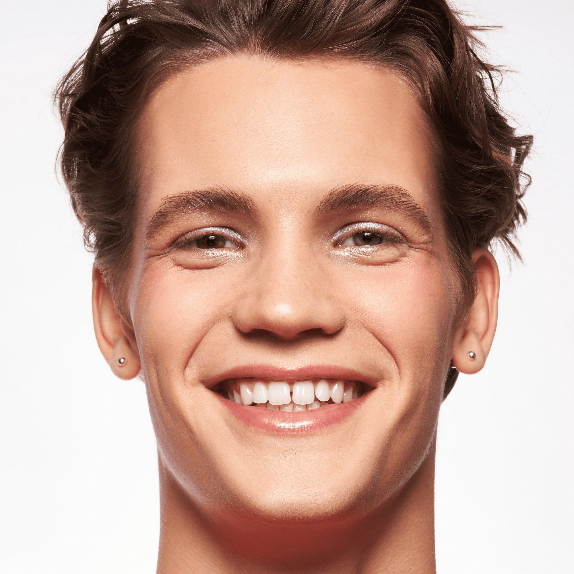 essence BLUSH crush! Lovely Lilac online entdecken